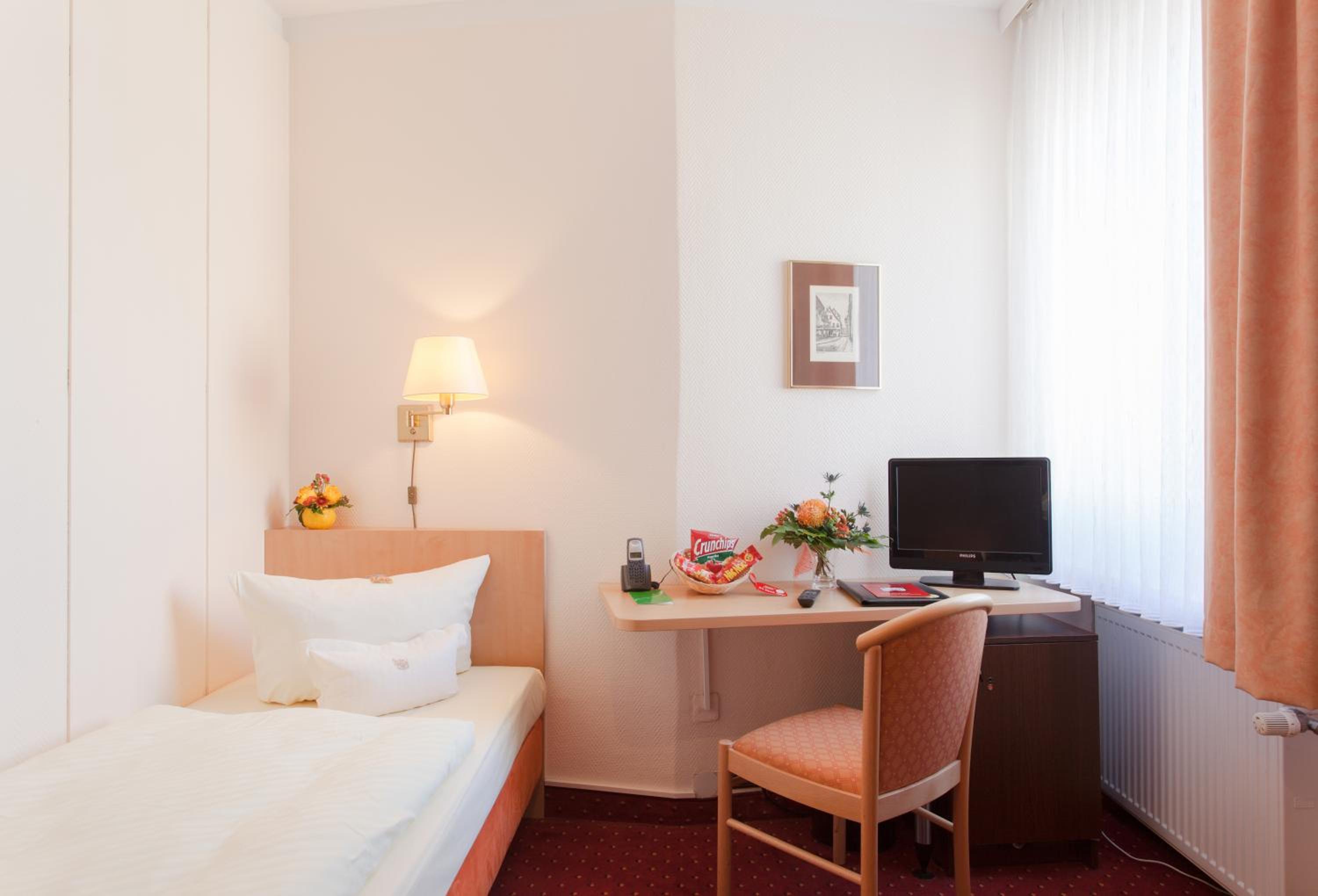 Single Room photo 1