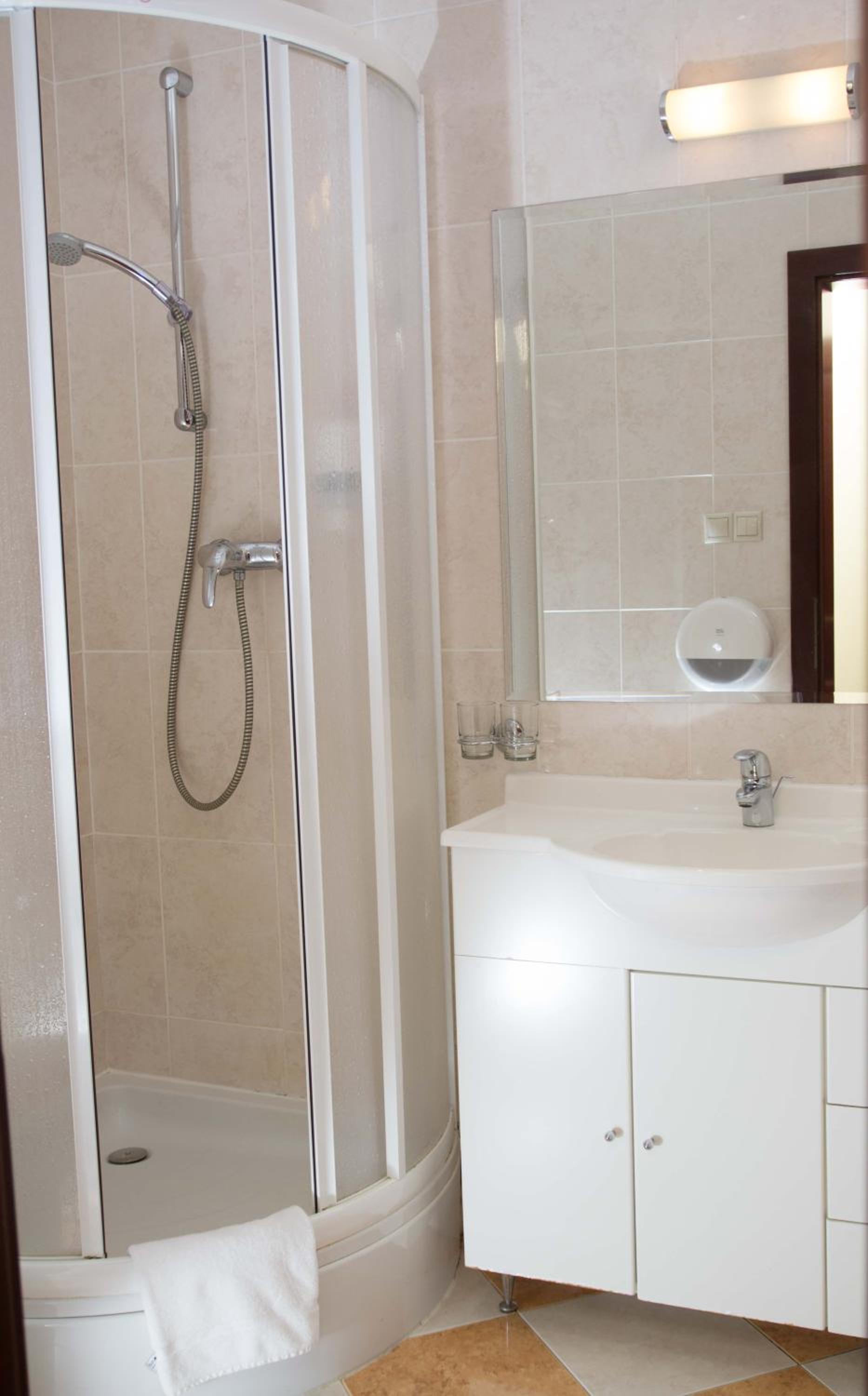 Standard Double or Twin Room photo 3