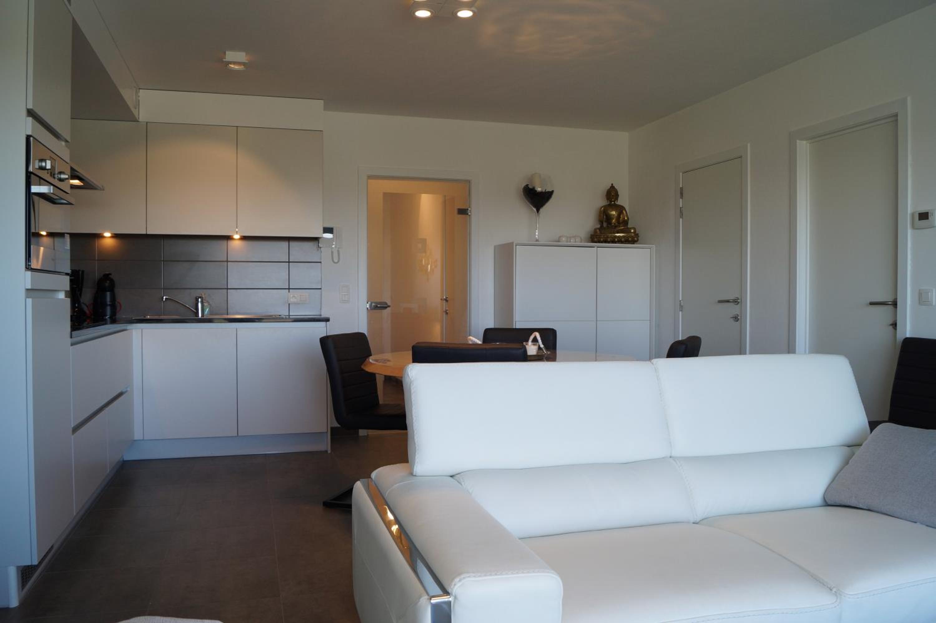 Apartment photo 1