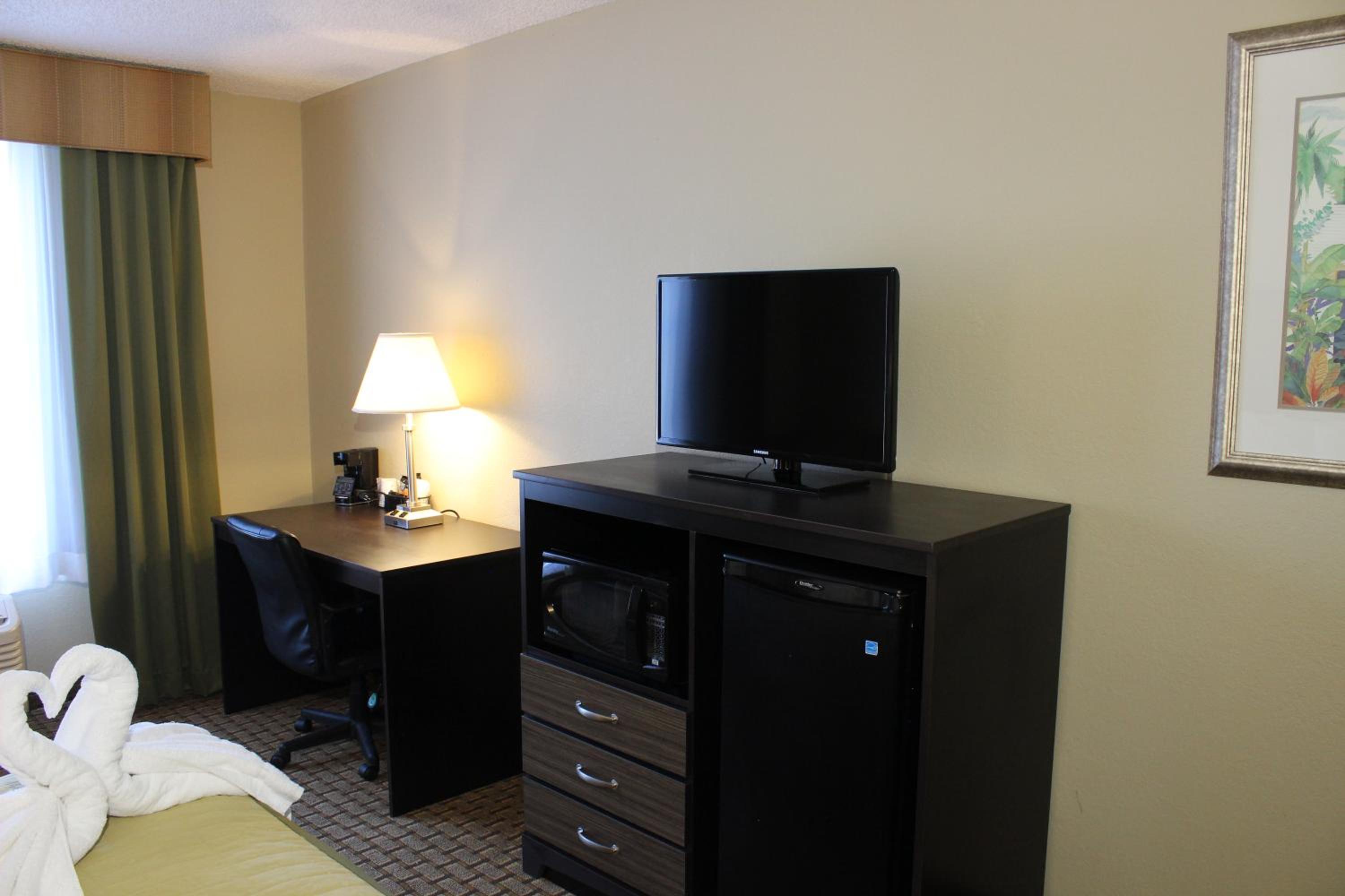 King Room - Non-Smoking - Photo 1