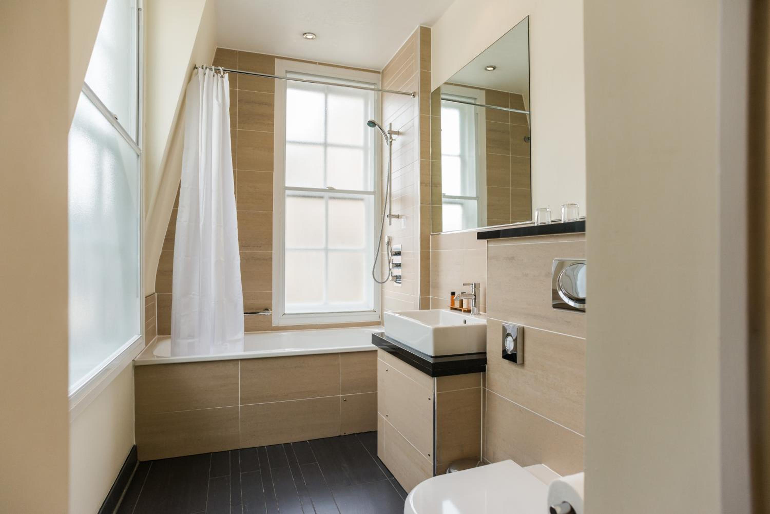Leopold Double Room - Photo 8