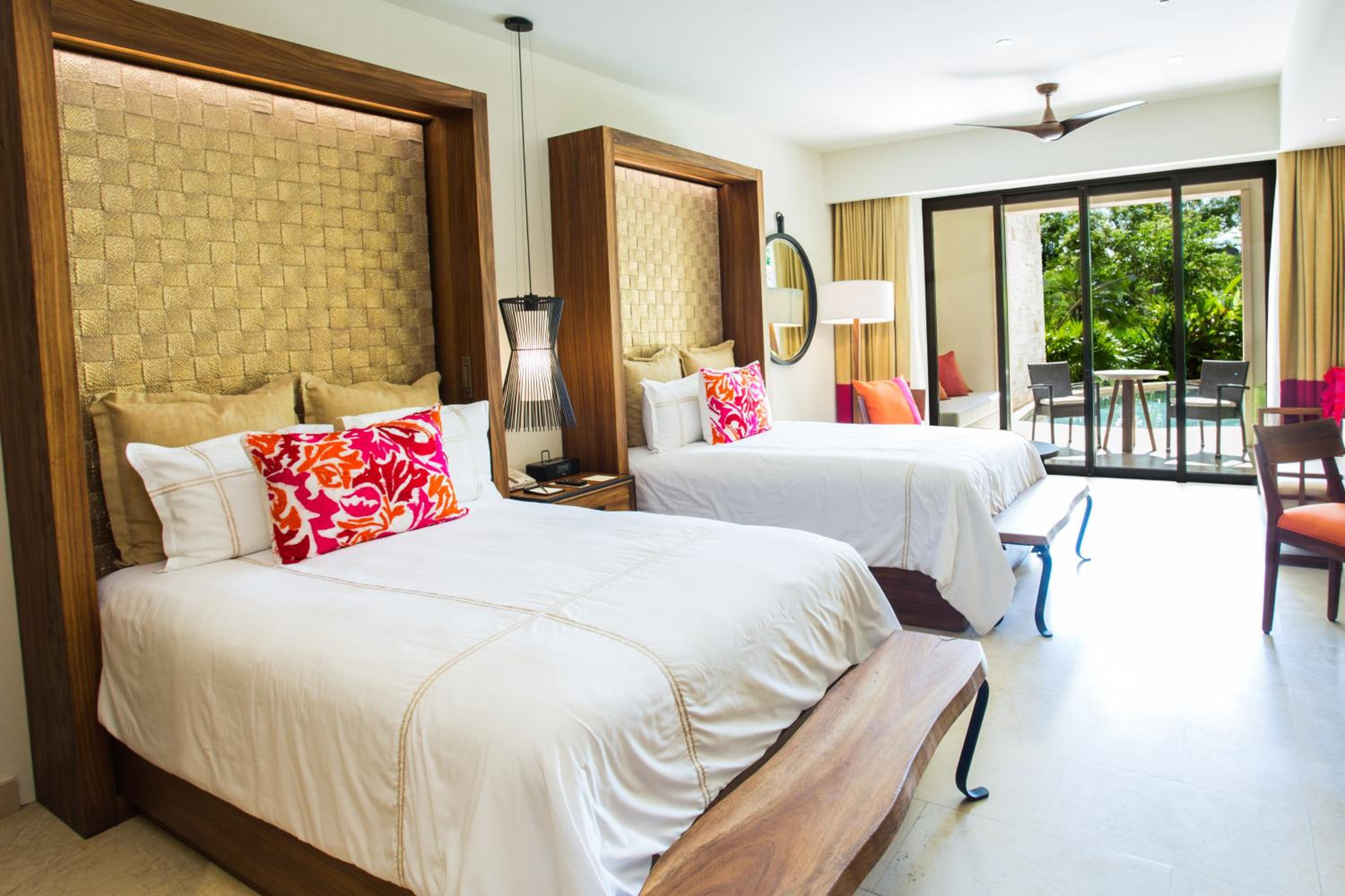 Junior Suite Swim Out Double
