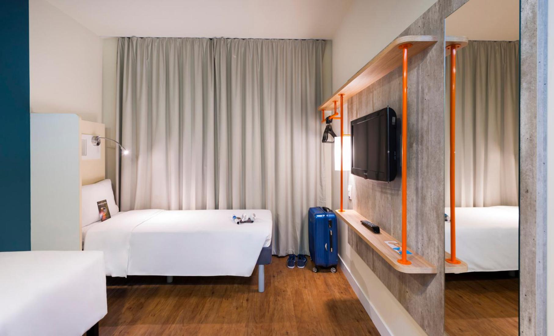 Standard Twin Room photo 2