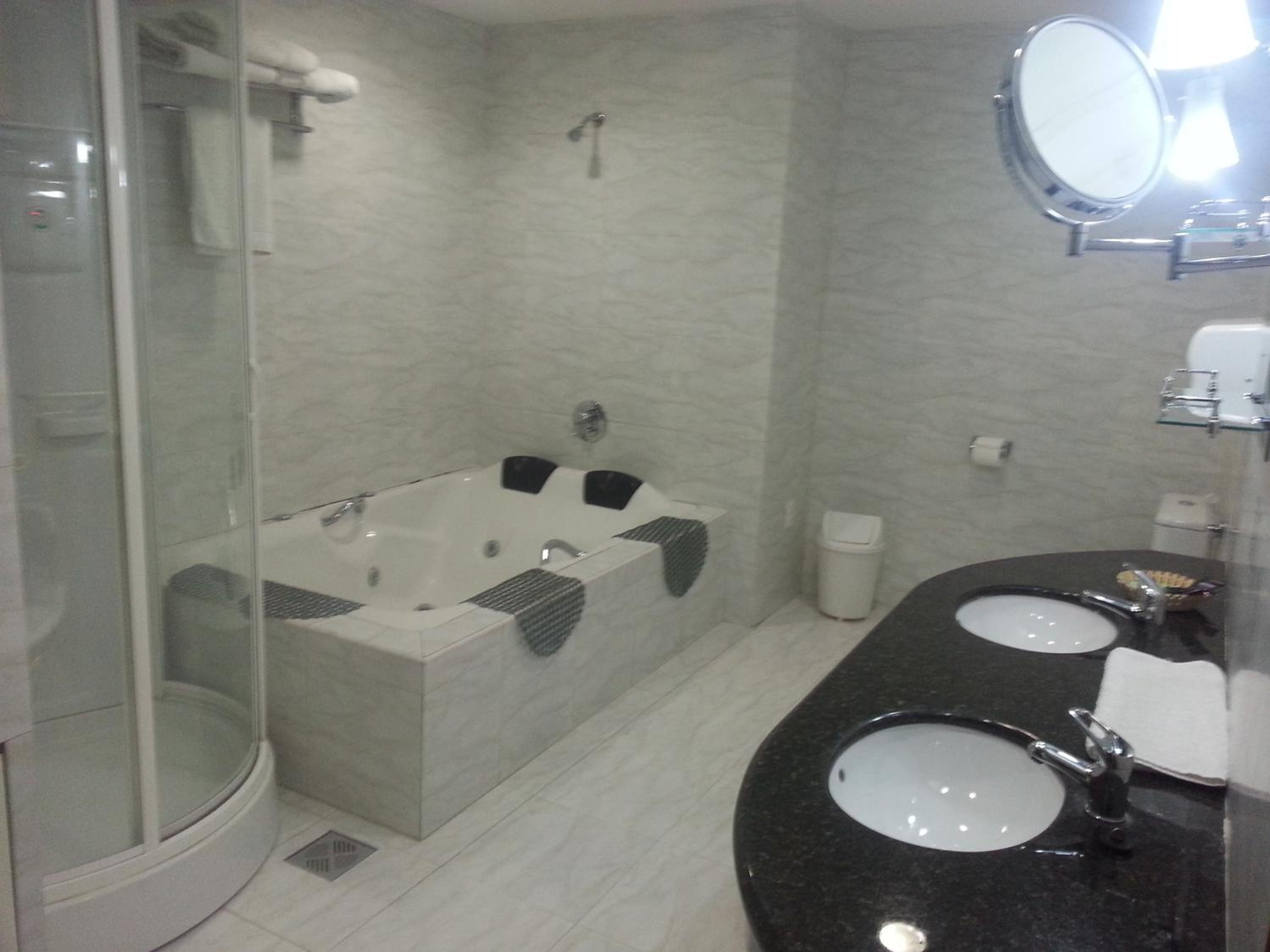 Luxury Suite photo 3