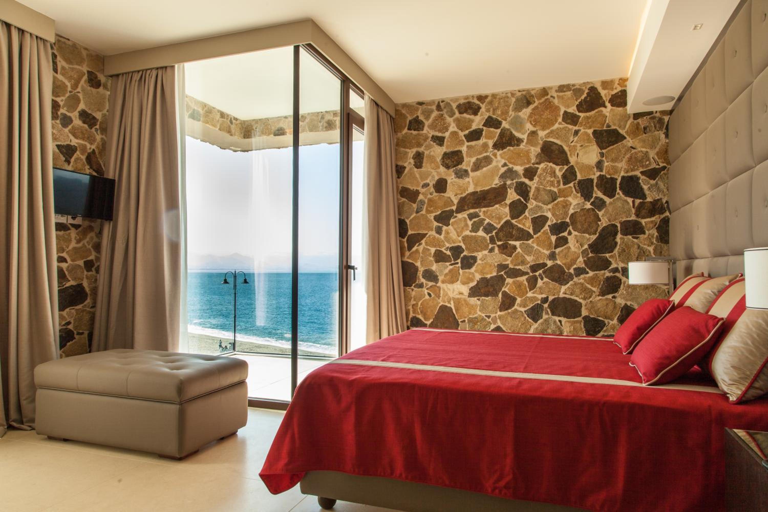 Superior Double Room with lateral sea view photo 1