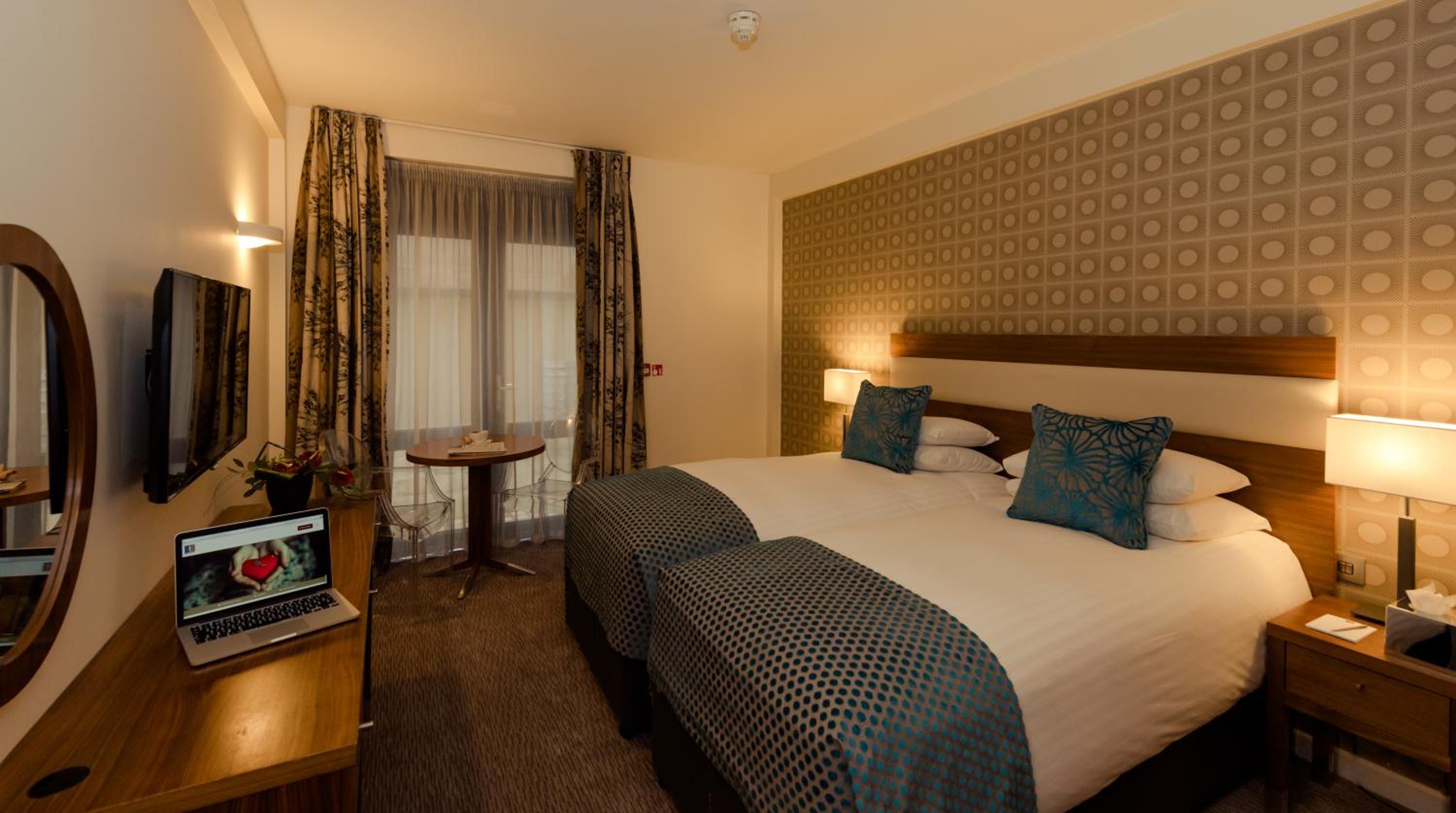 Twin Room - Photo 2
