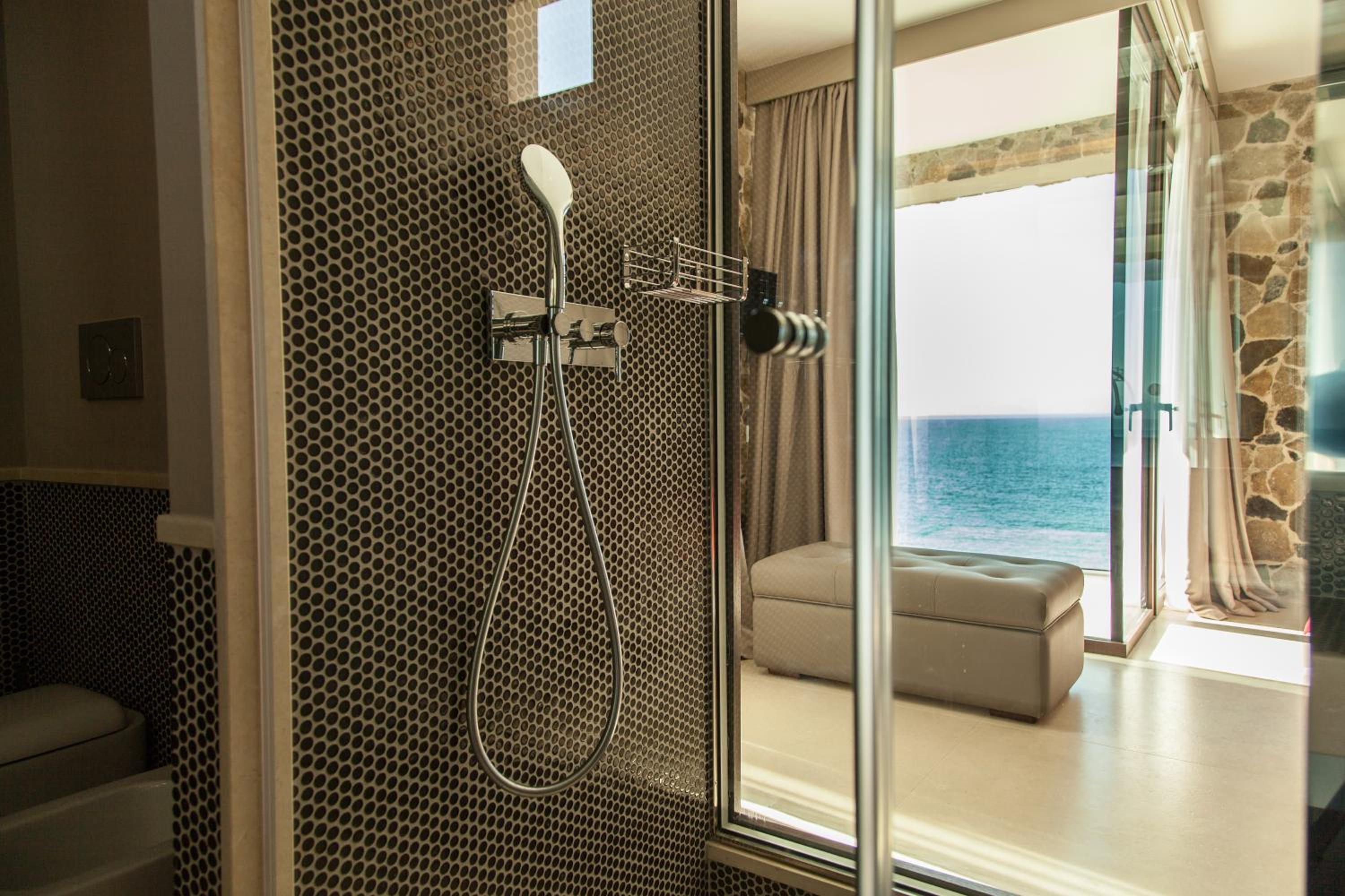 Superior Double Room with lateral sea view photo 2