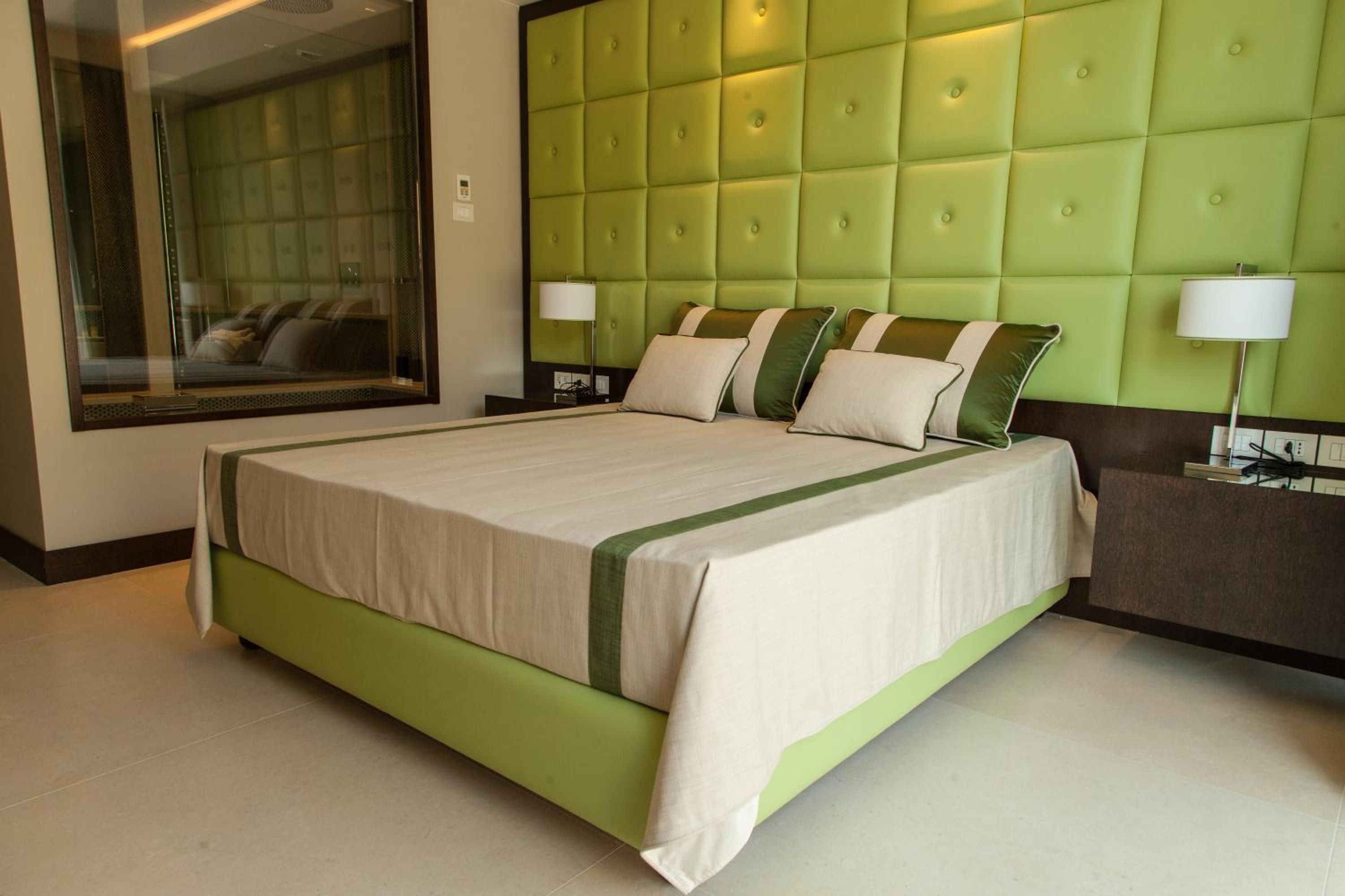 Deluxe Charme Double Room with Hot Tub and Garden View photo 2