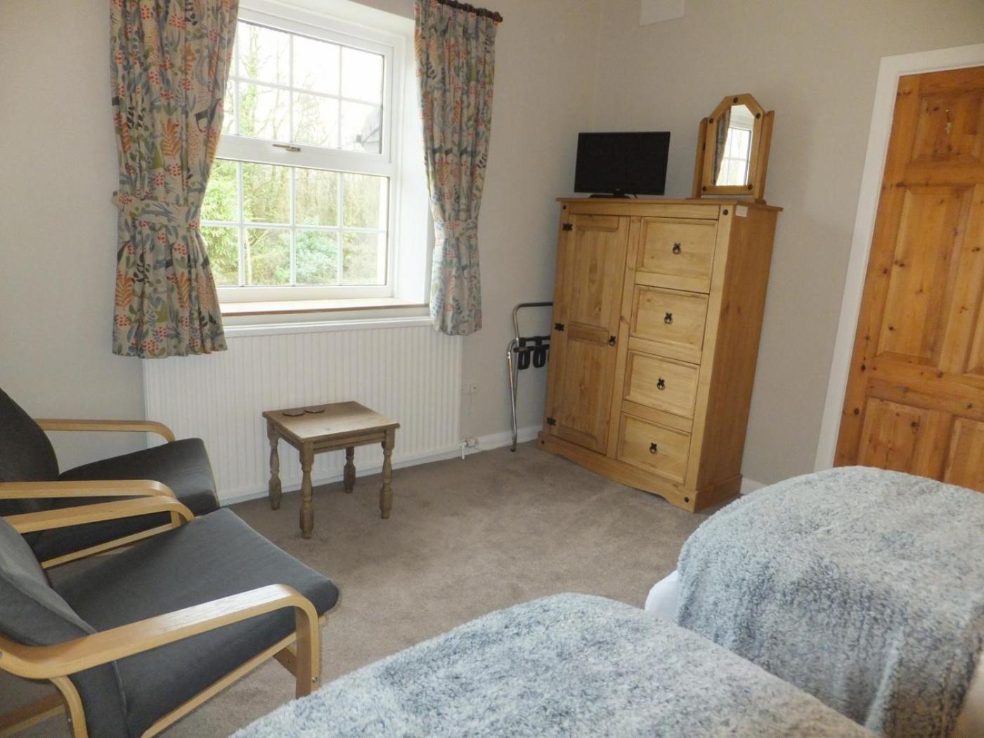 Large Double or Twin Room photo 2