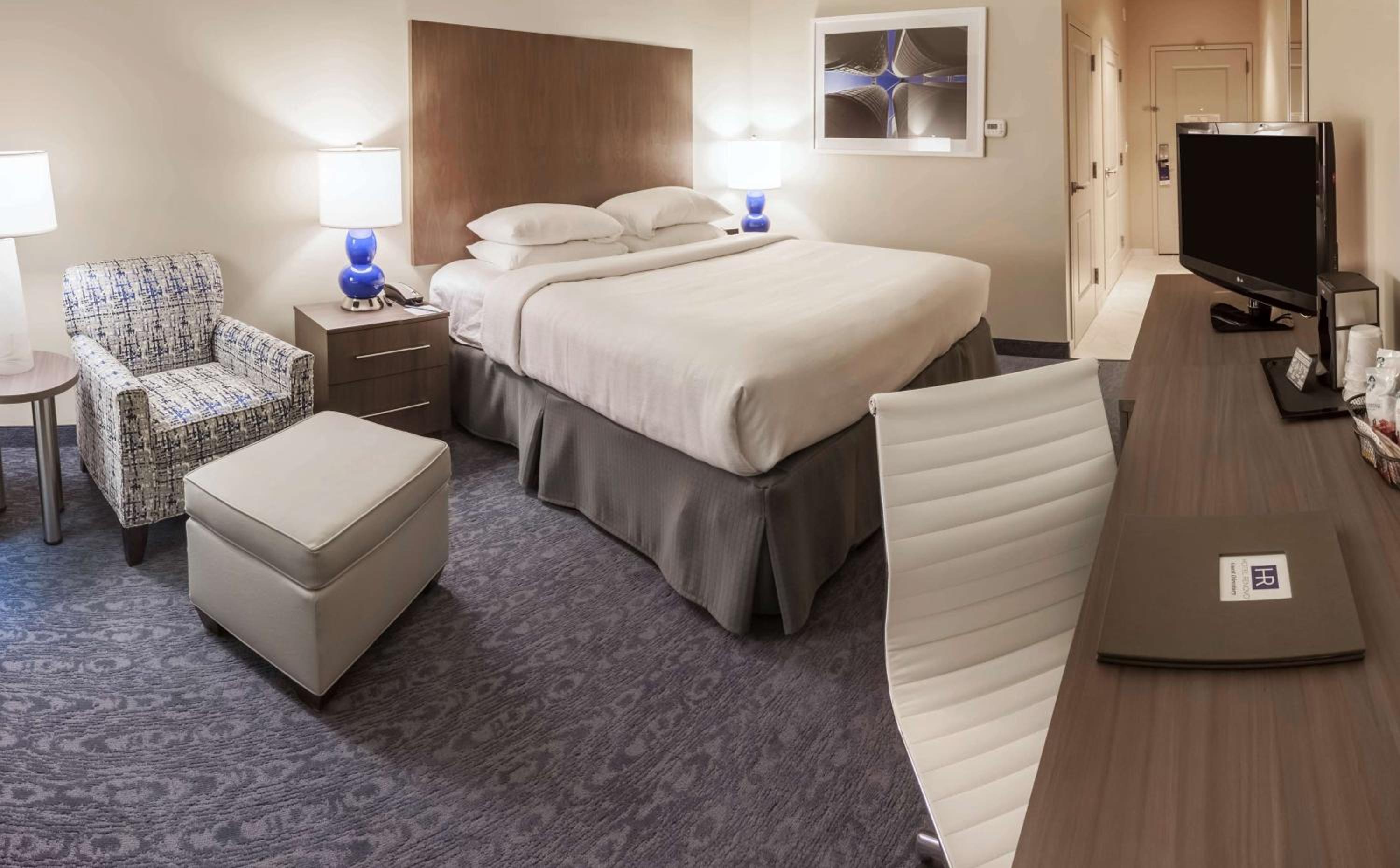 King Room with Bath Tub - Mobility Access