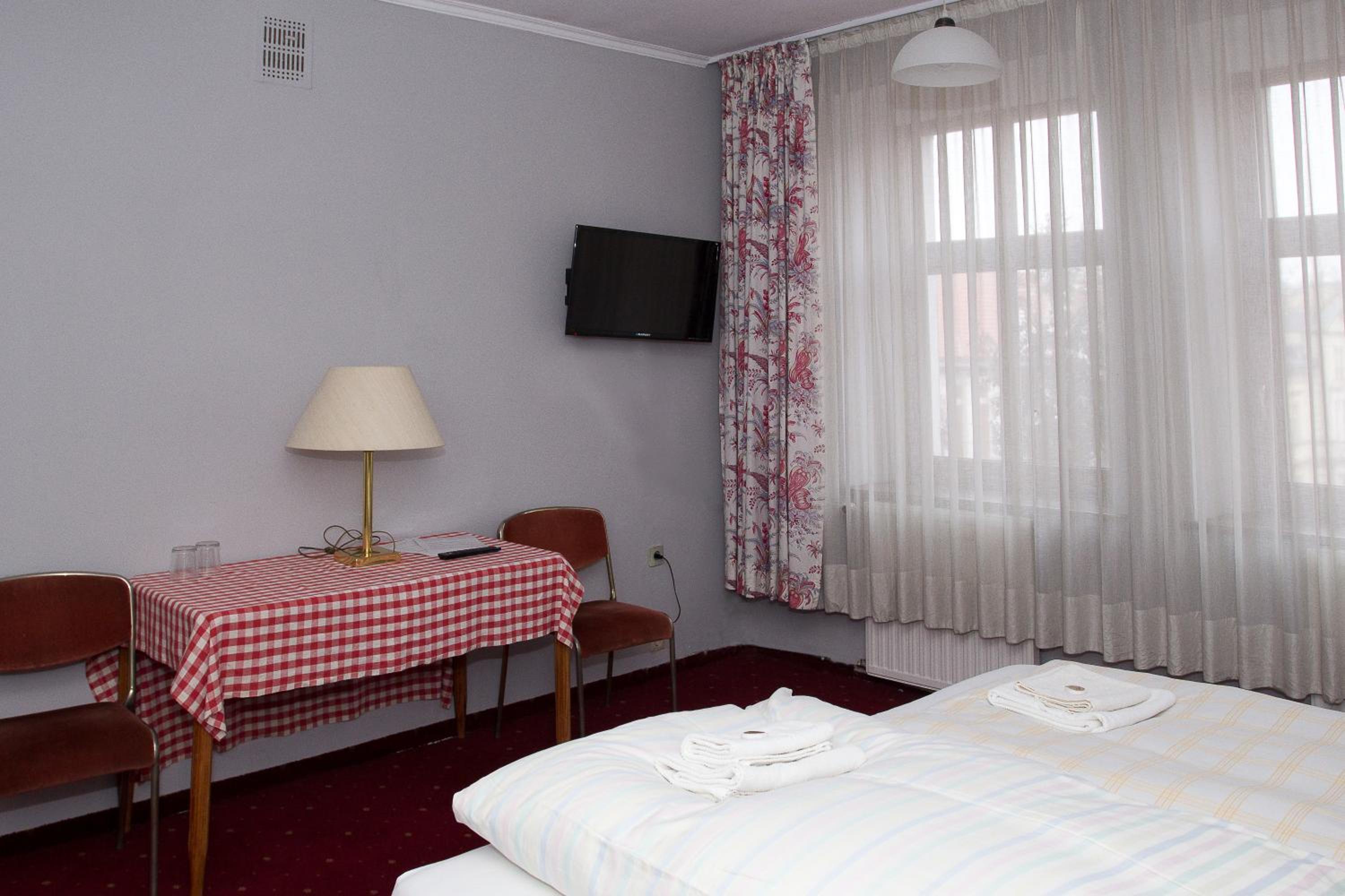 Double Room - Photo 8