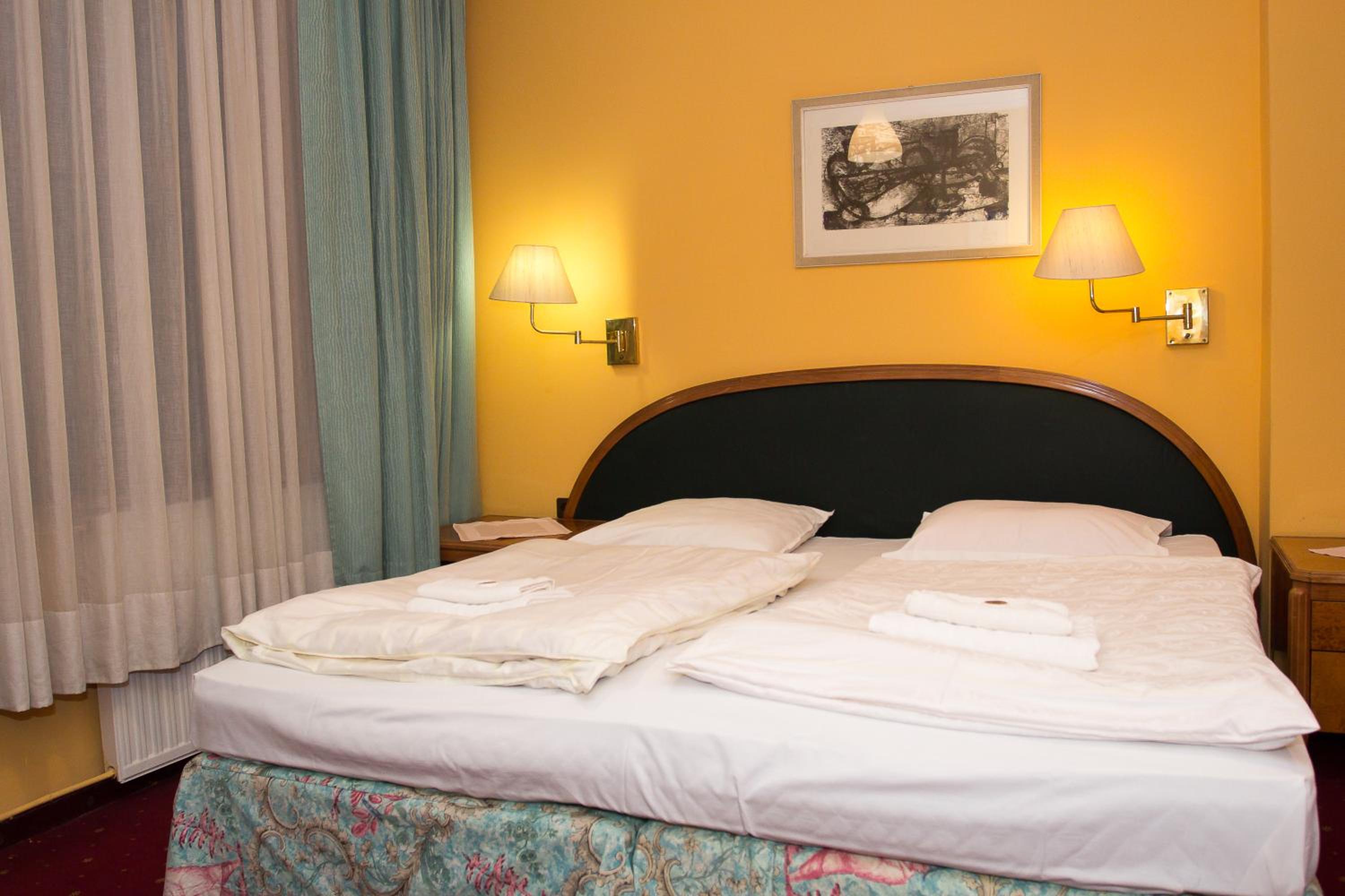 Double Room - Photo 4