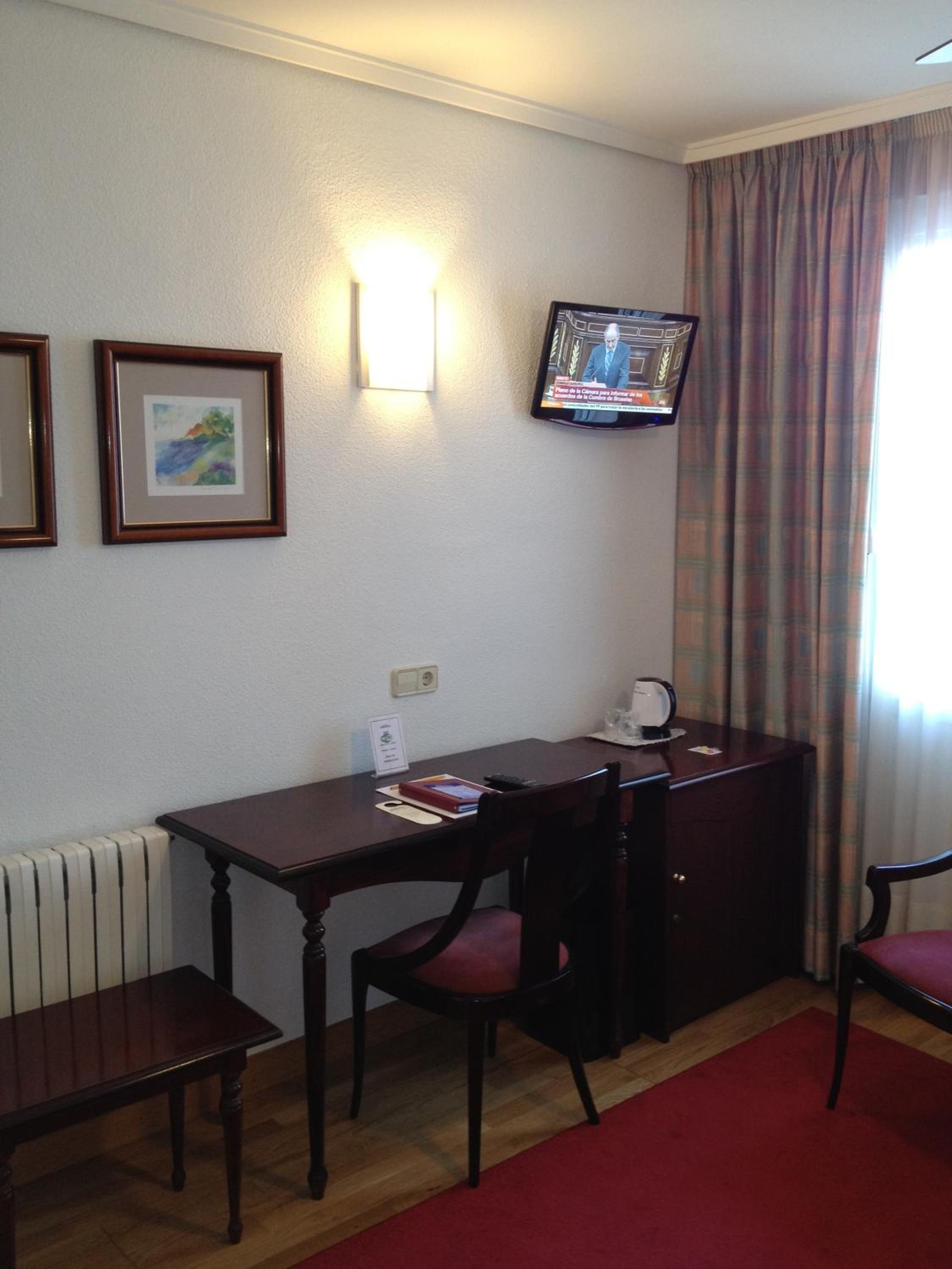 Queen Room photo 3