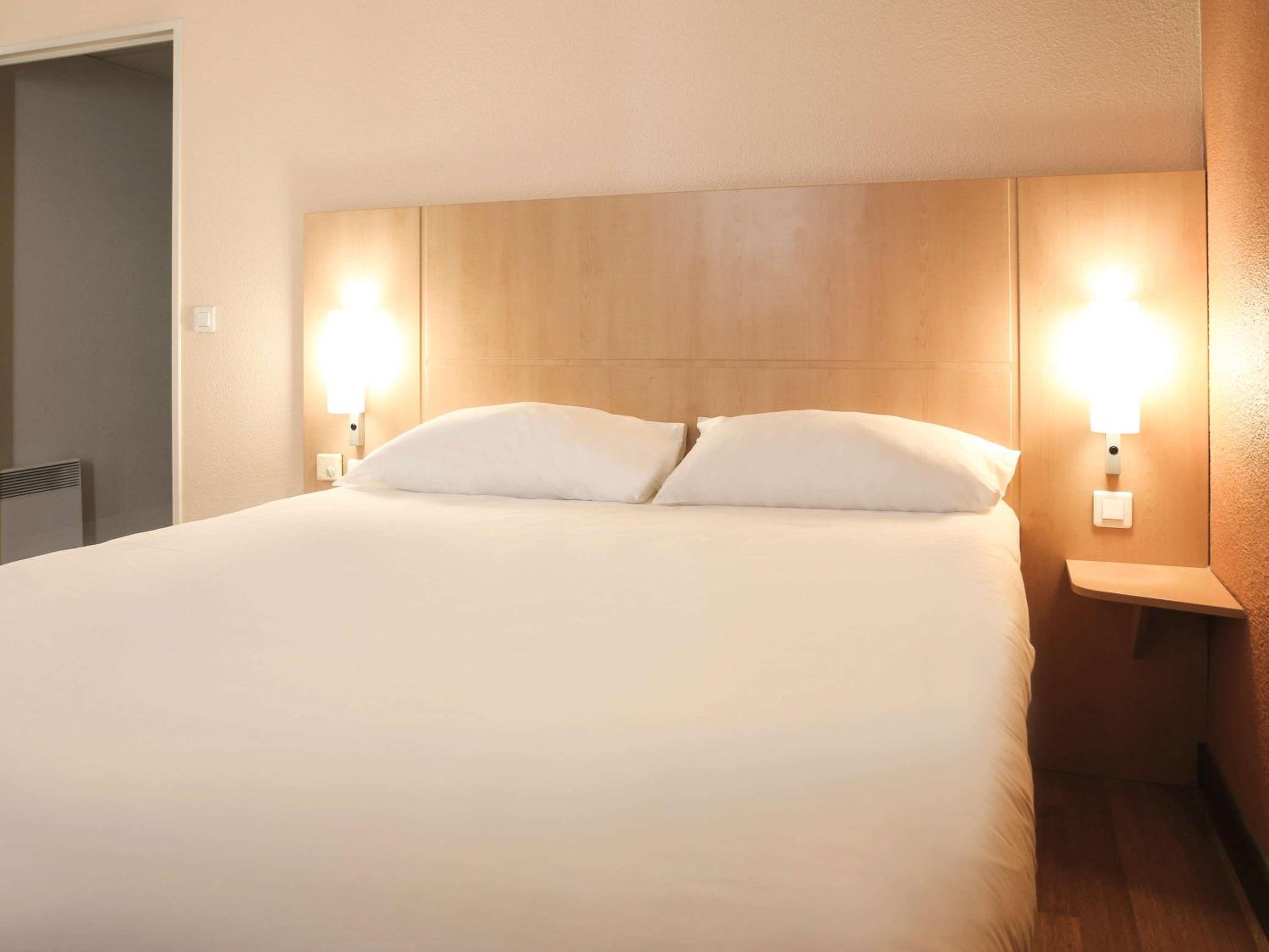 Standard Room with 1 Double Bed - Photo 1