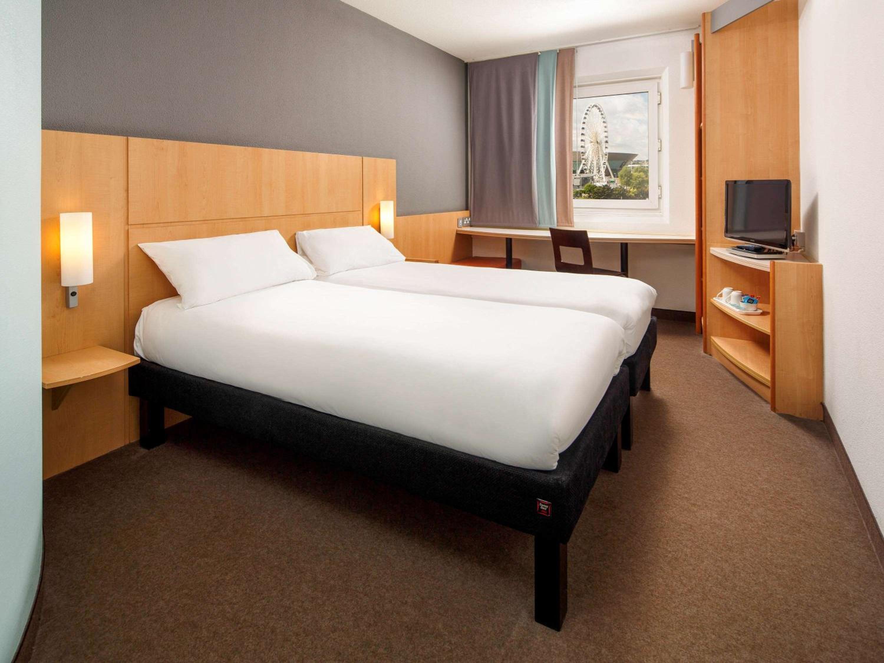 Twin Room - Photo 1