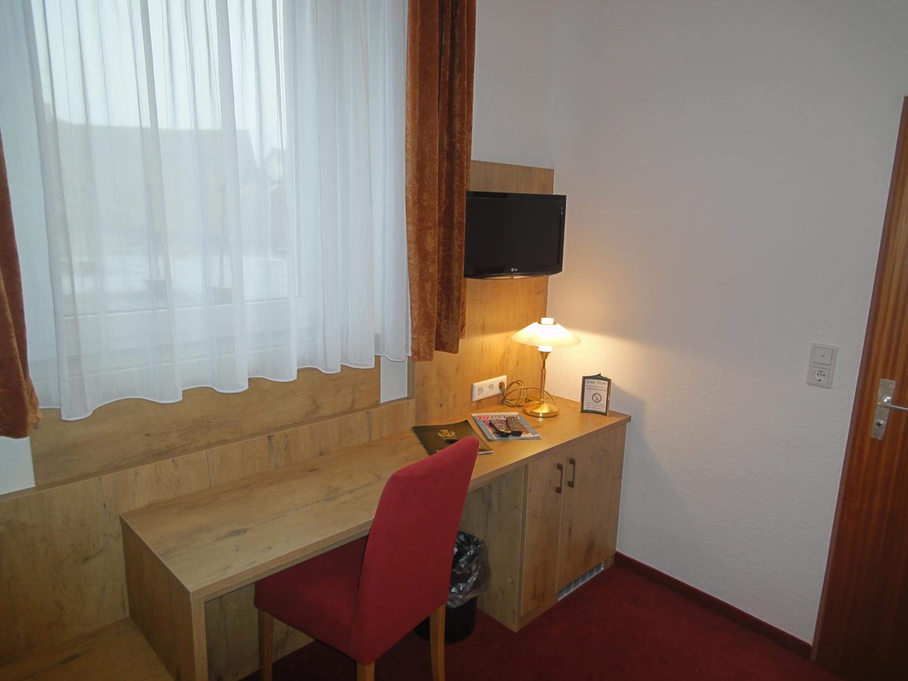 Double Room - Main Building - Photo 4