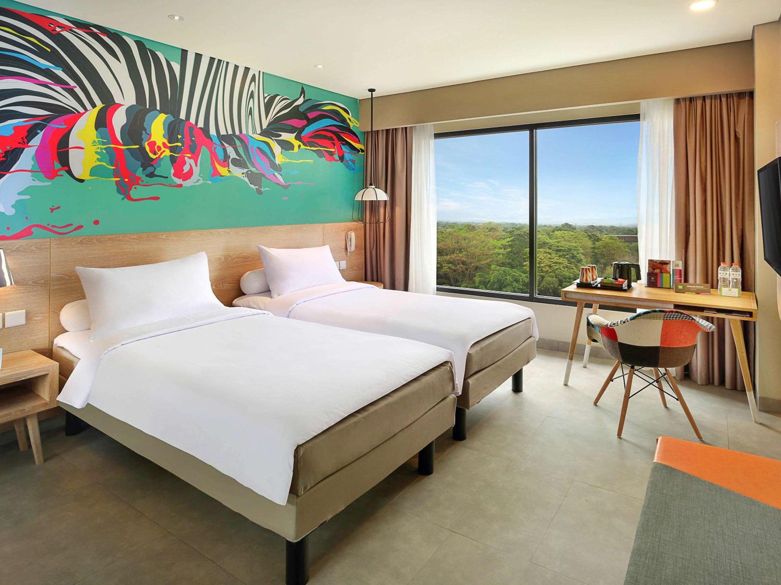 Deluxe Twin Room with Golf View photo 2