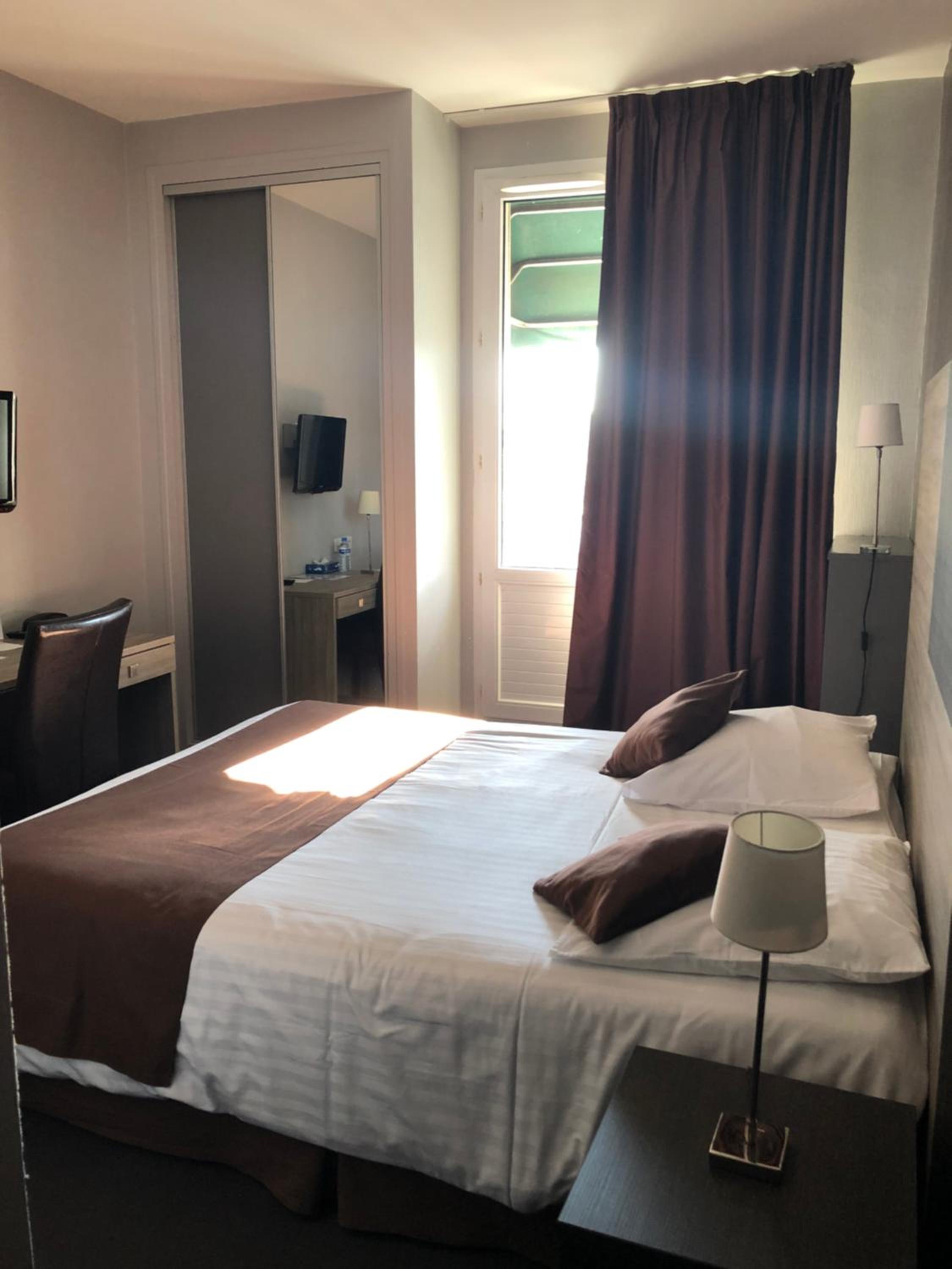 Double Room - Photo 1
