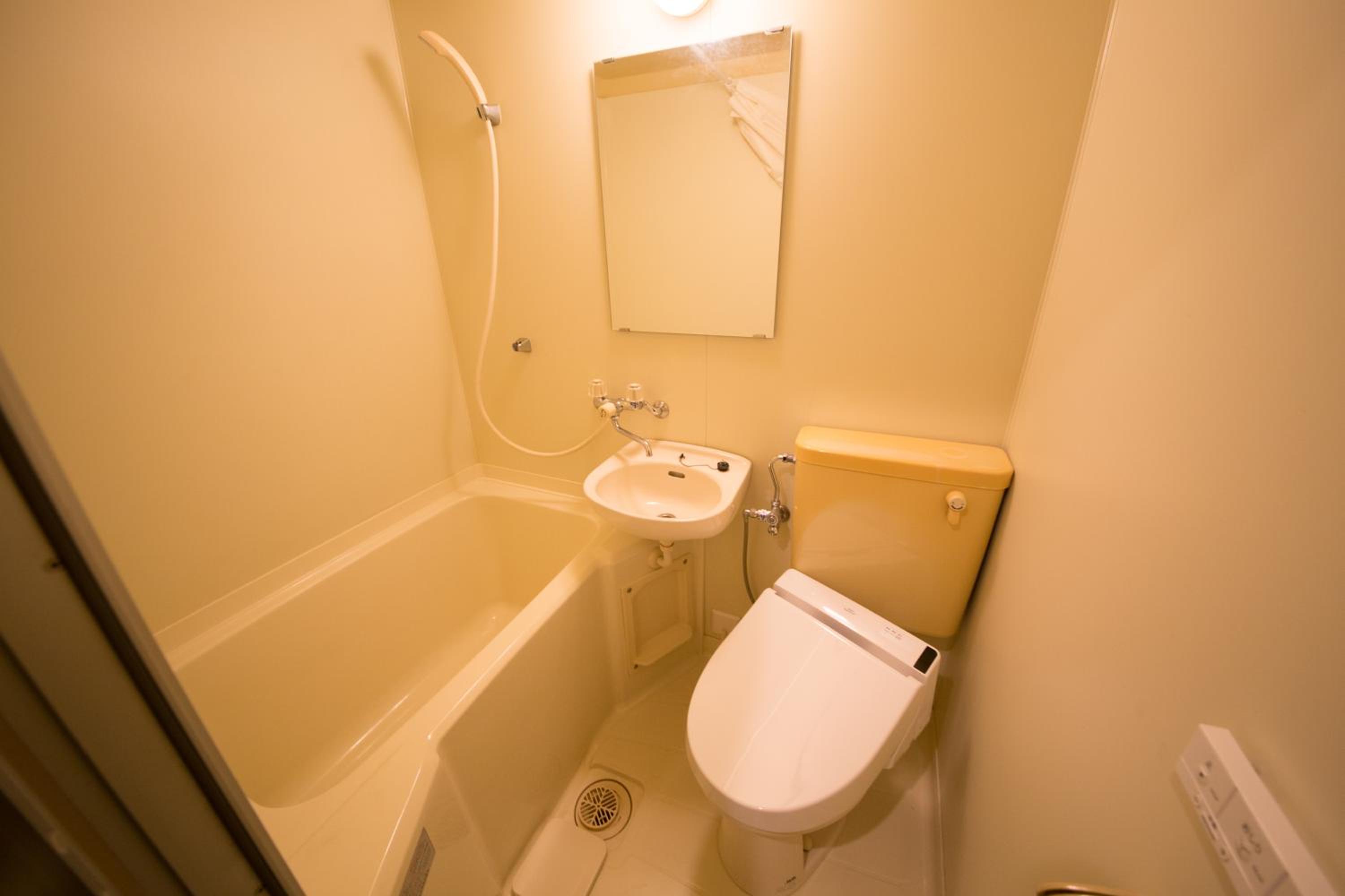 Triple Room - Non-Smoking photo 3