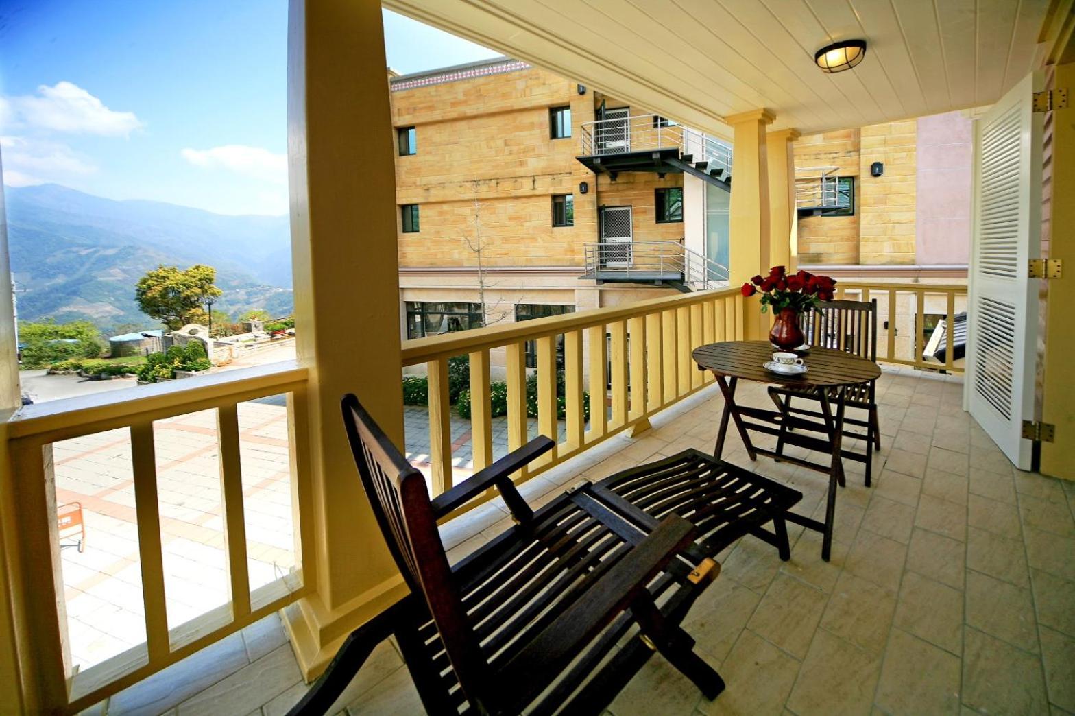 Quadruple Room with Balcony photo 3