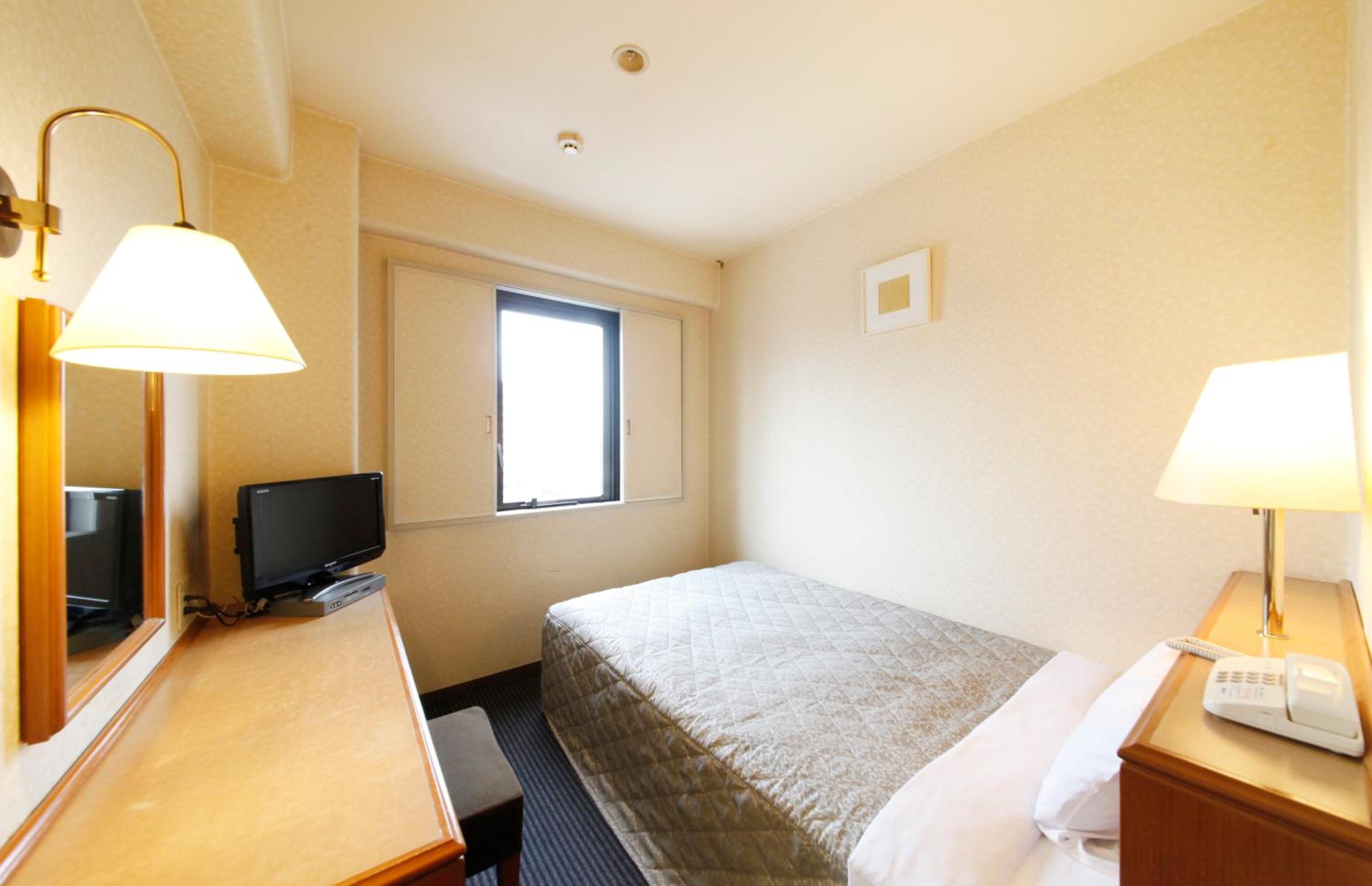 Standard Single Room - Smoking photo 2