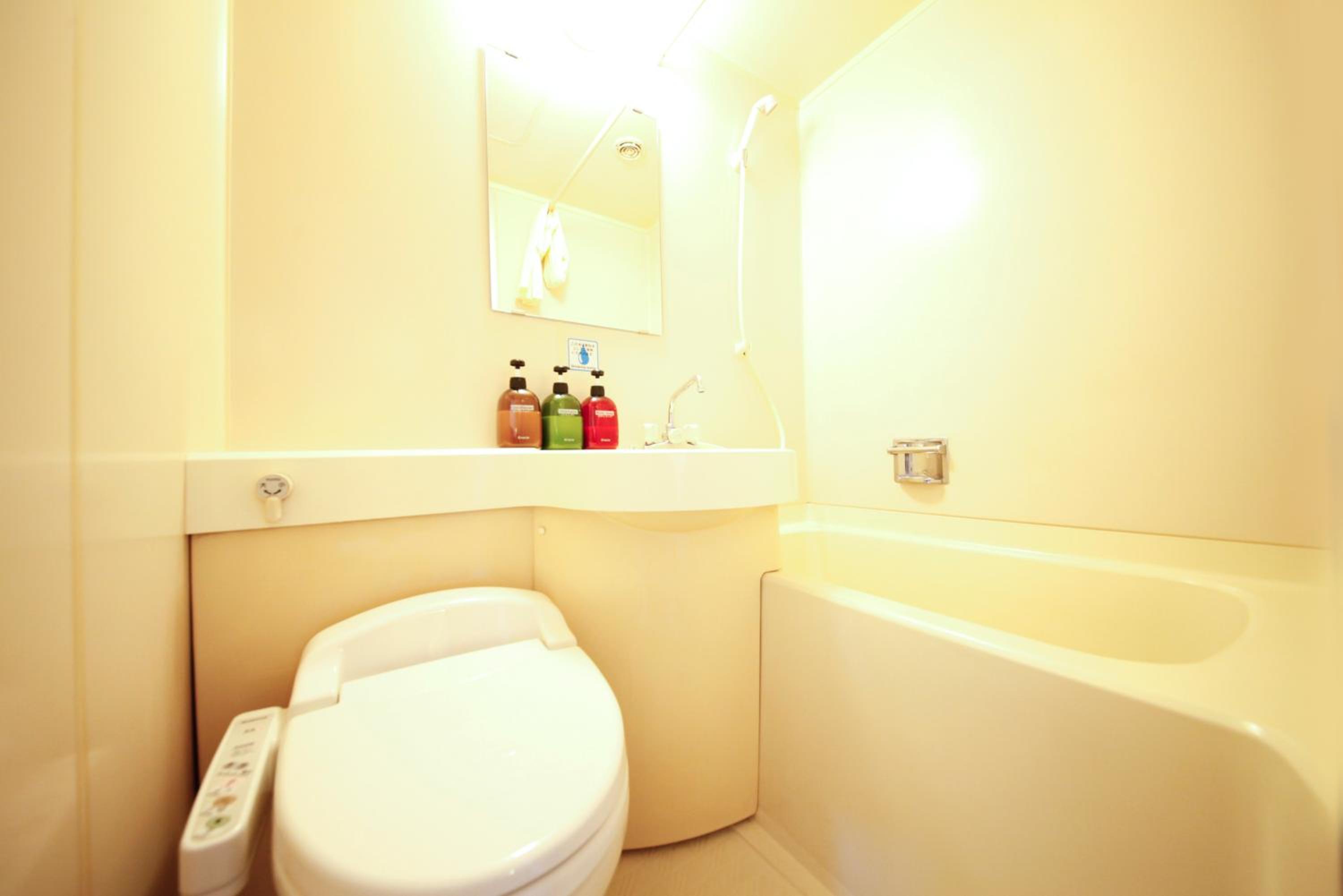 Single Room (14 Days Advance) - Smoking photo 2