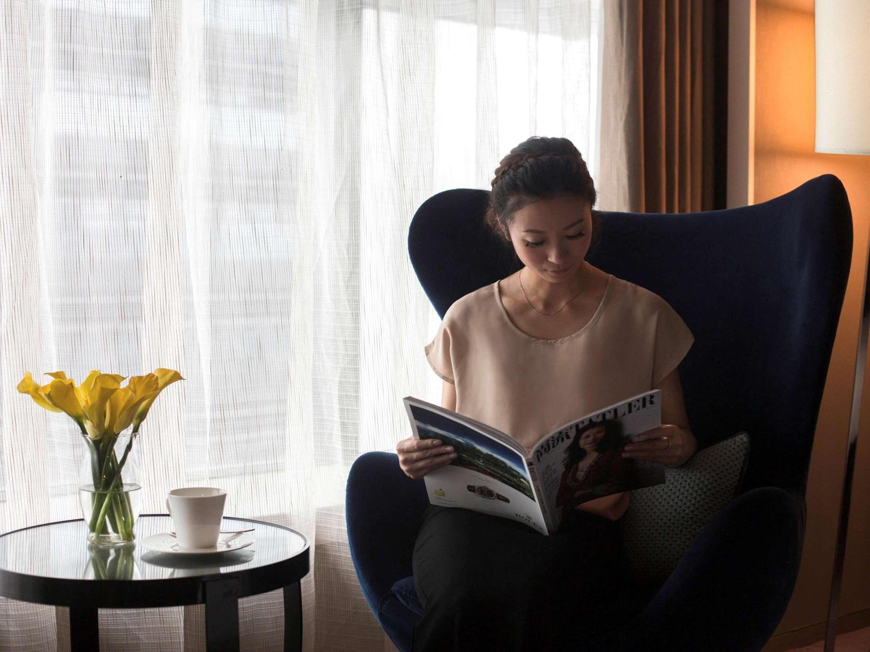Deluxe King Room with City View