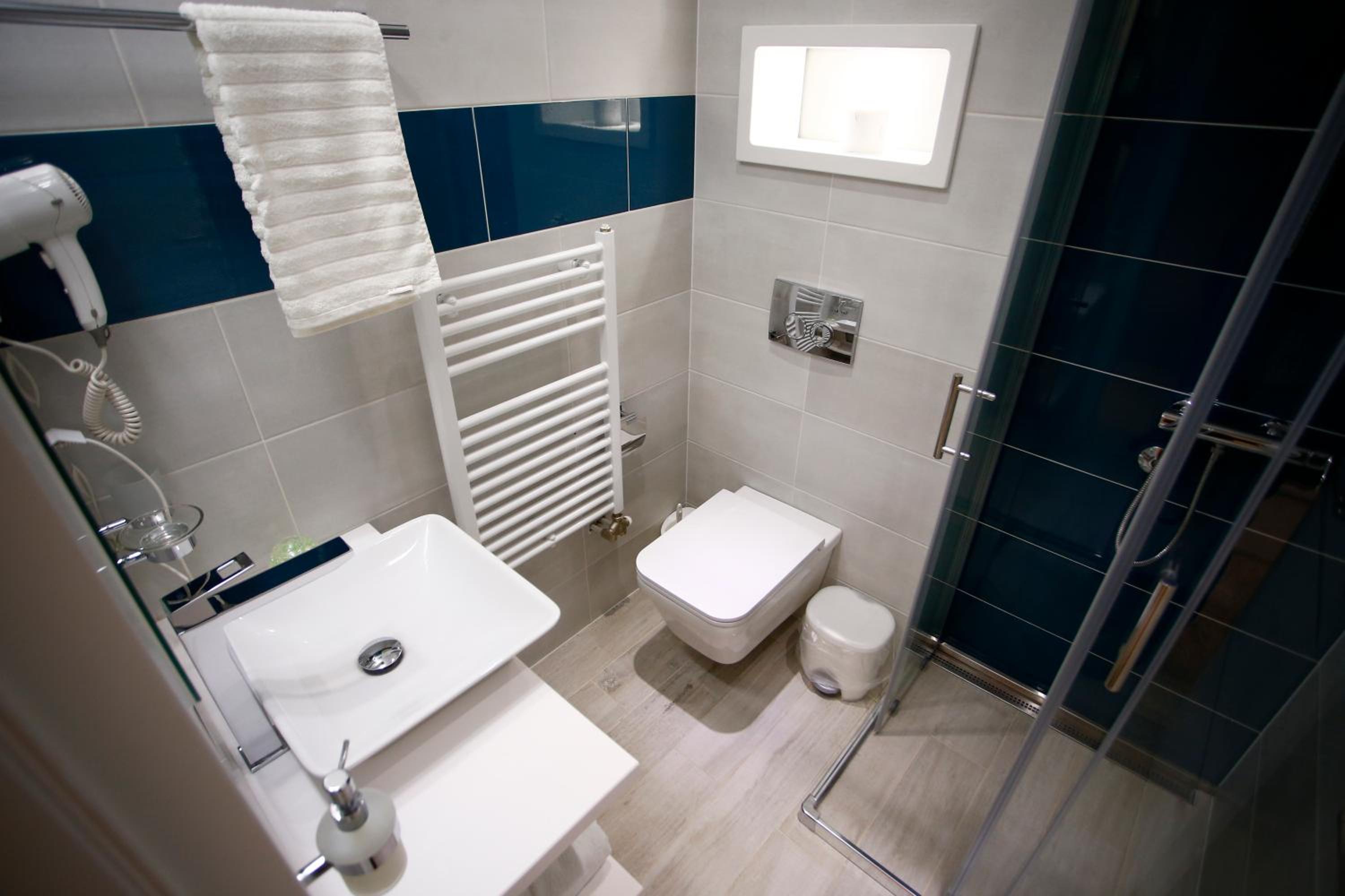 Standard Double Room - Photo 2