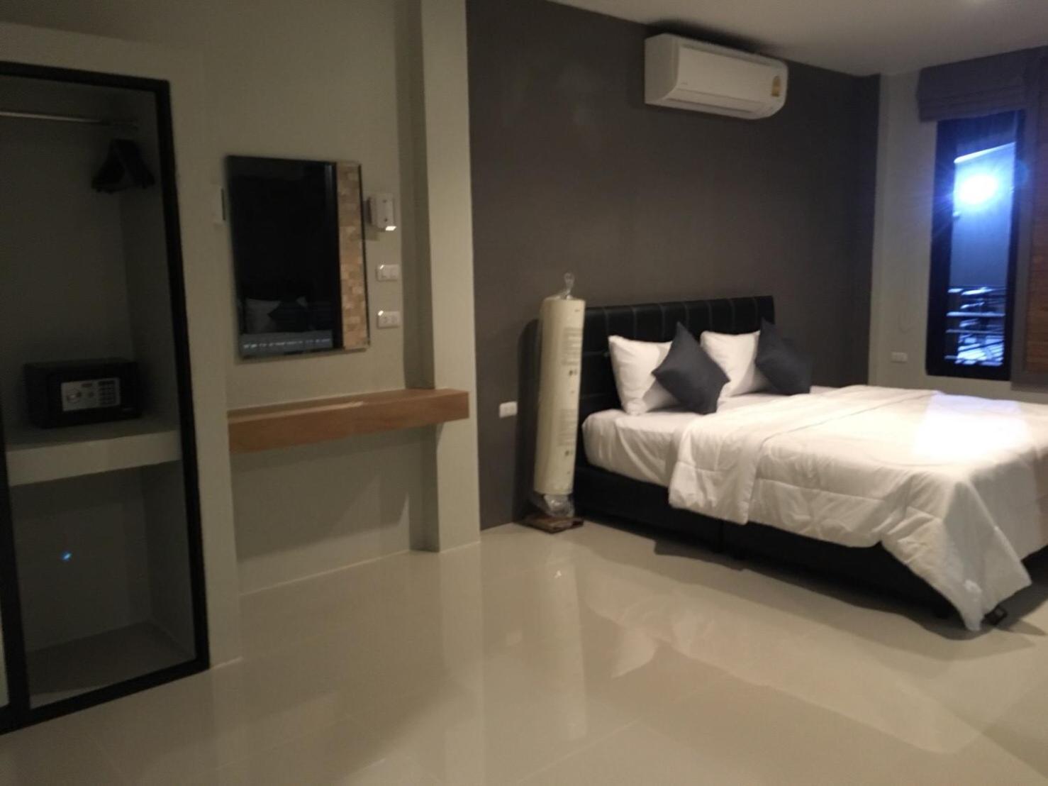 Superior King Room - Photo 1