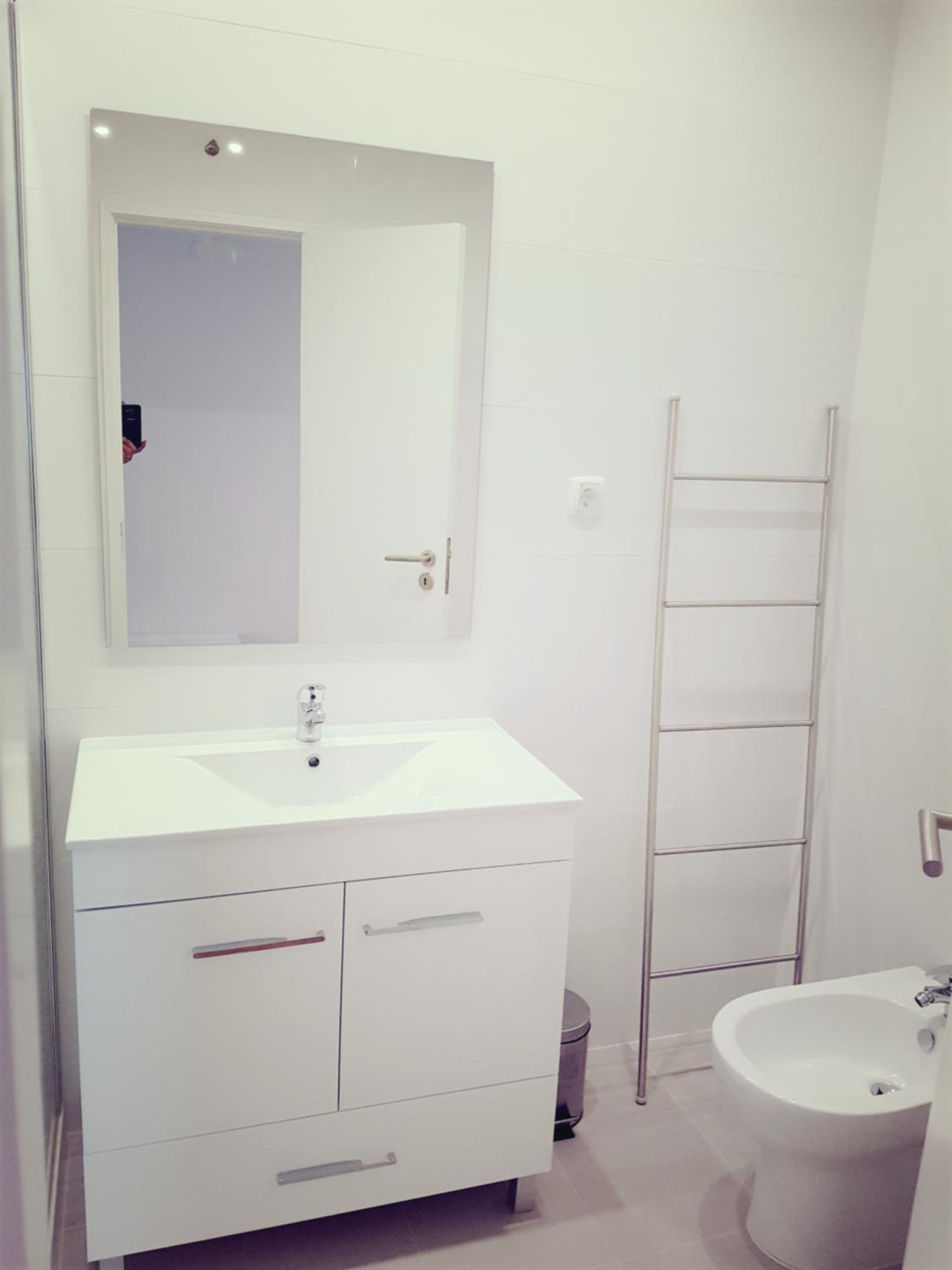 Premium One-Bedroom Apartment - Photo 19