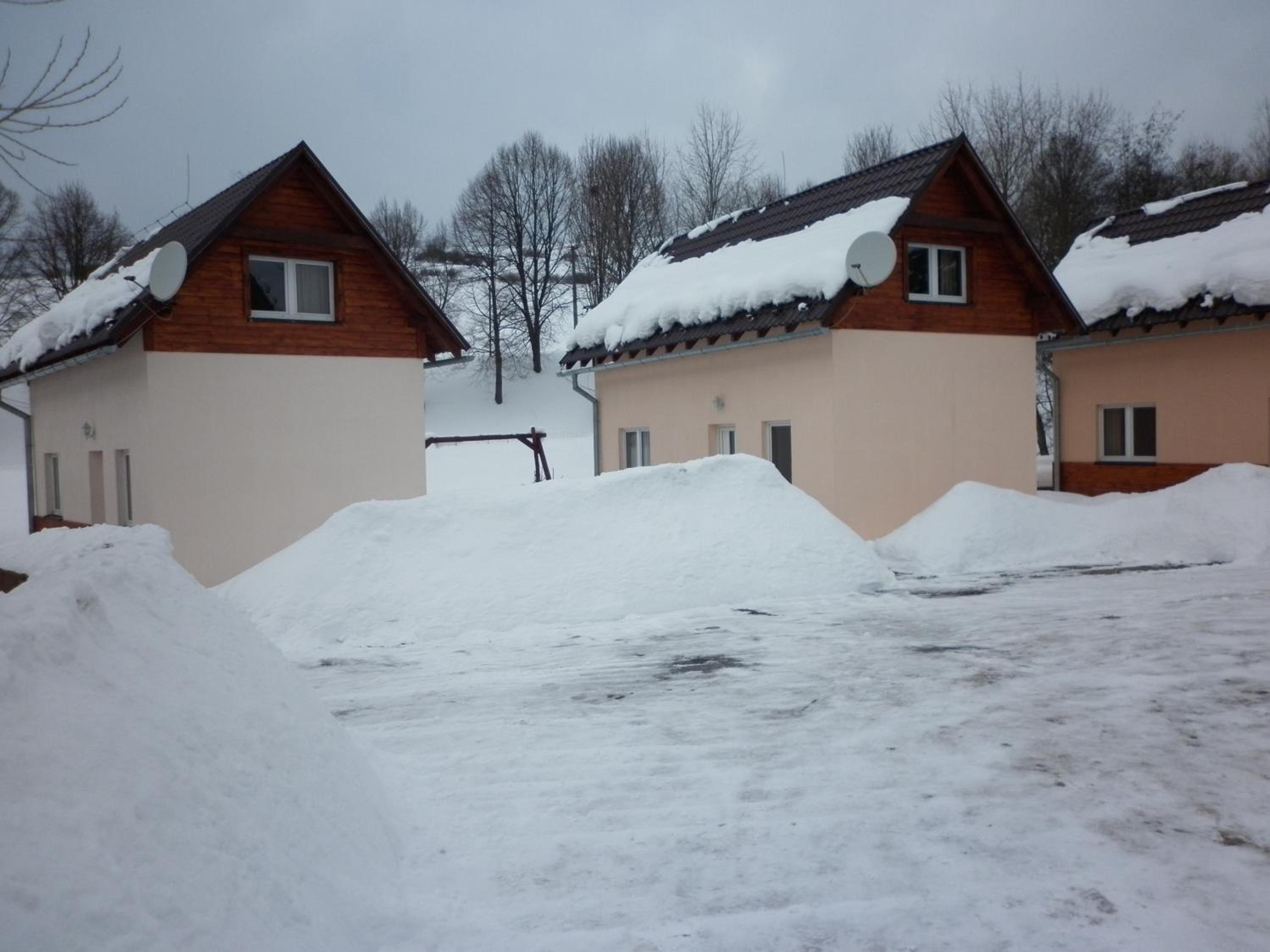 Two-Bedroom House - Photo 4