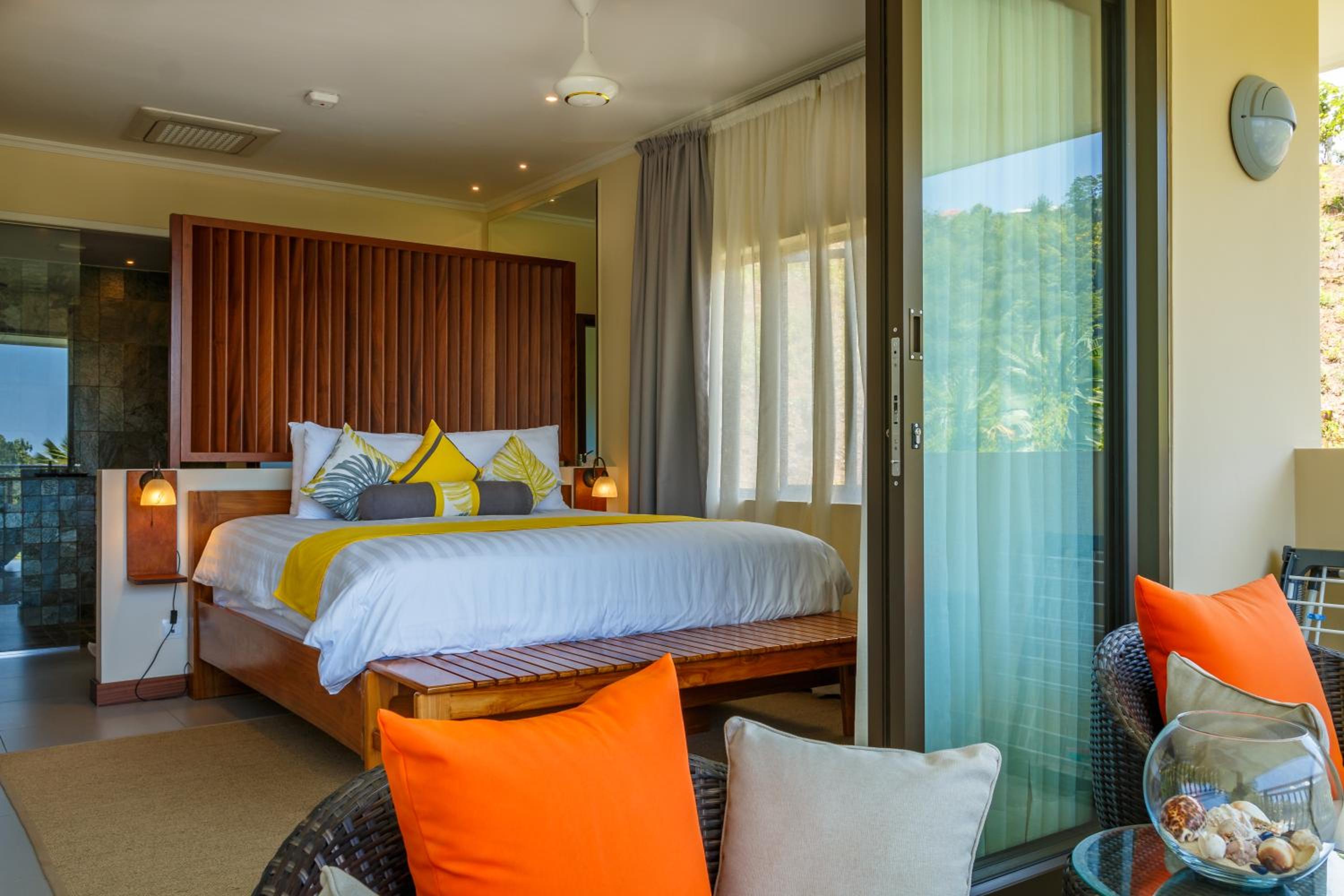 Deluxe Two-Bedroom Apartment