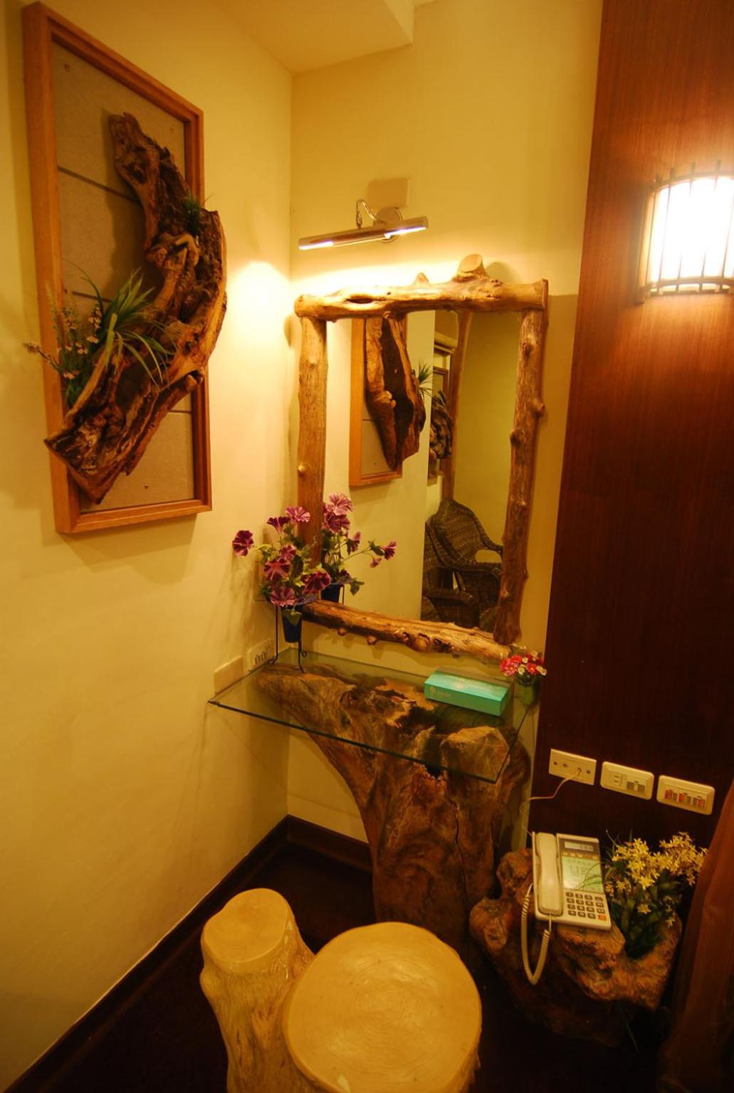 Standard Double Room - No Window photo 1
