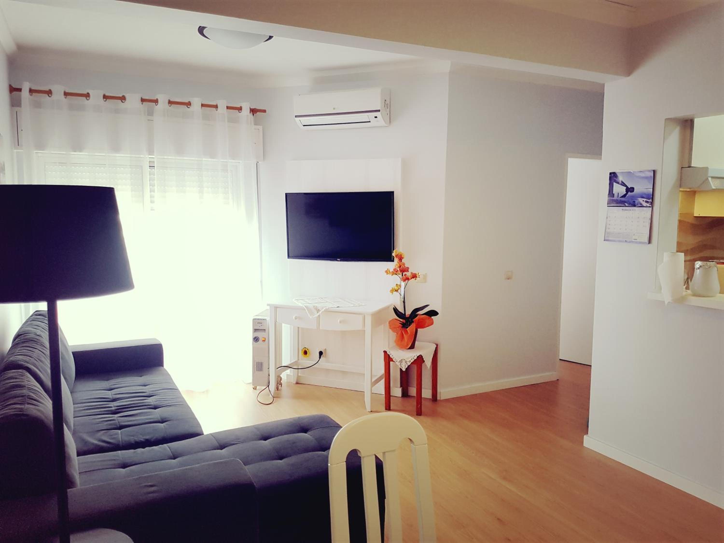 Premium One-Bedroom Apartment - Photo 20