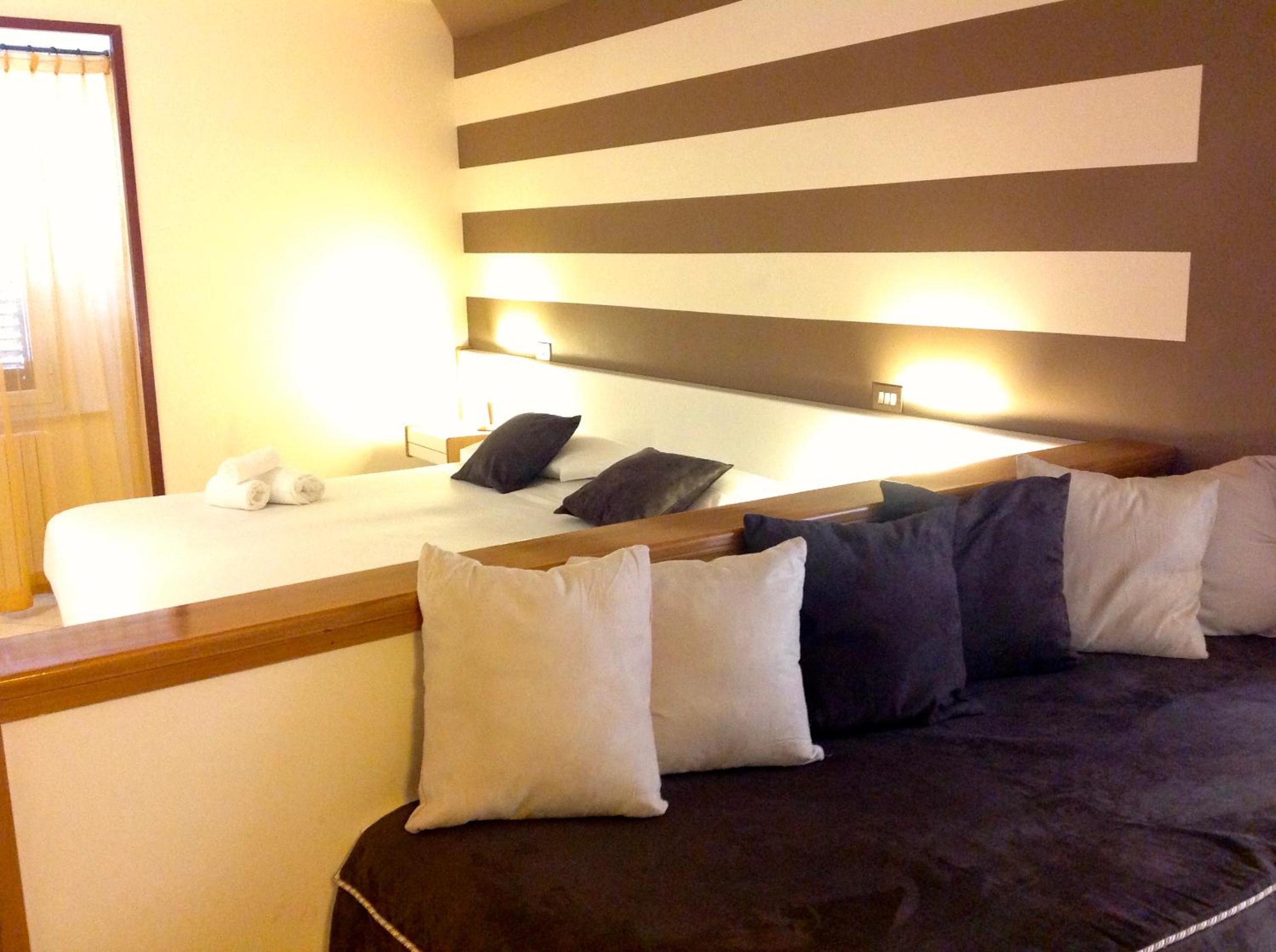 Standard Triple Room photo 3