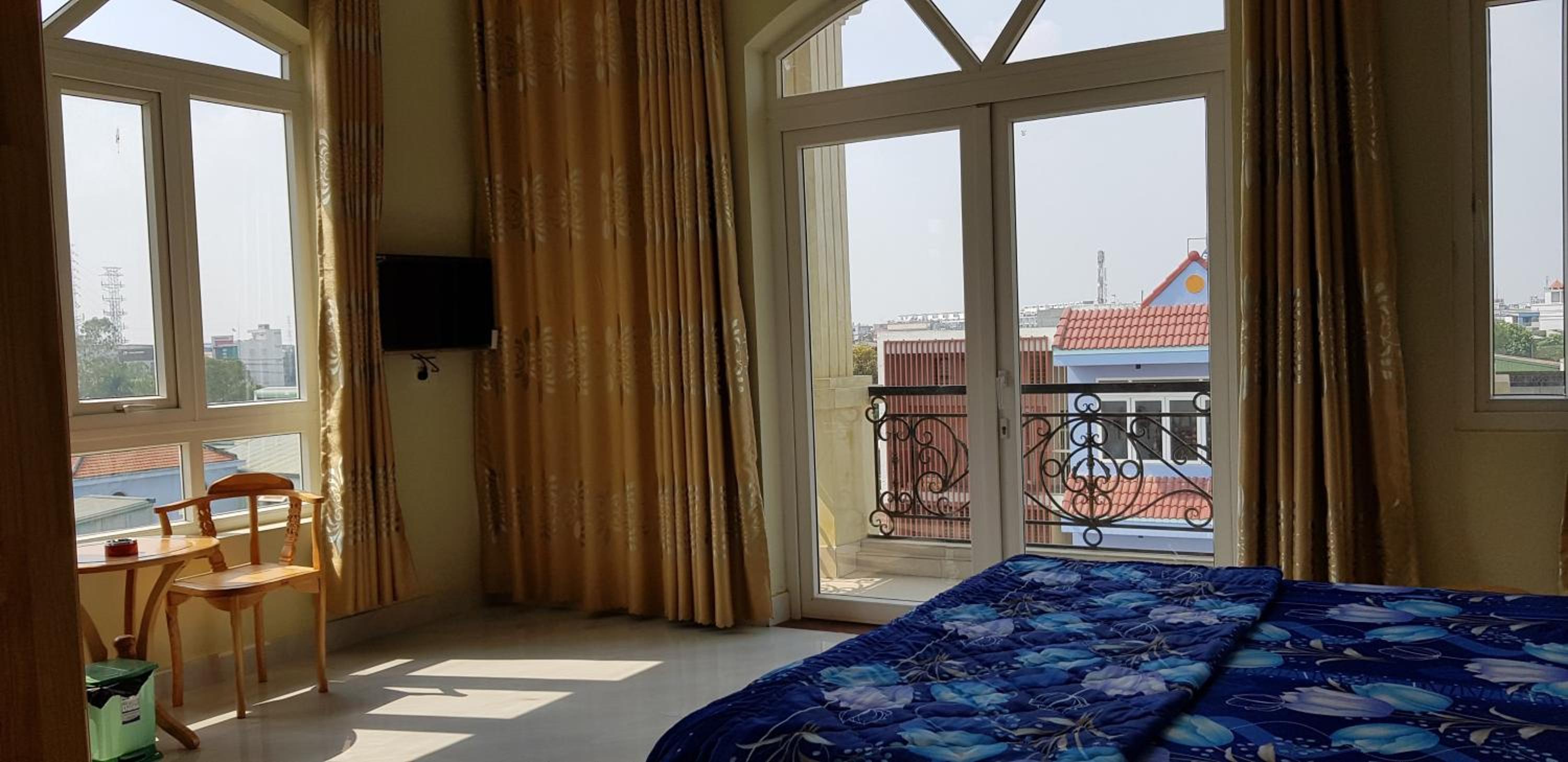 Double Room with Balcony (2 Adults + 1 Child) photo 1