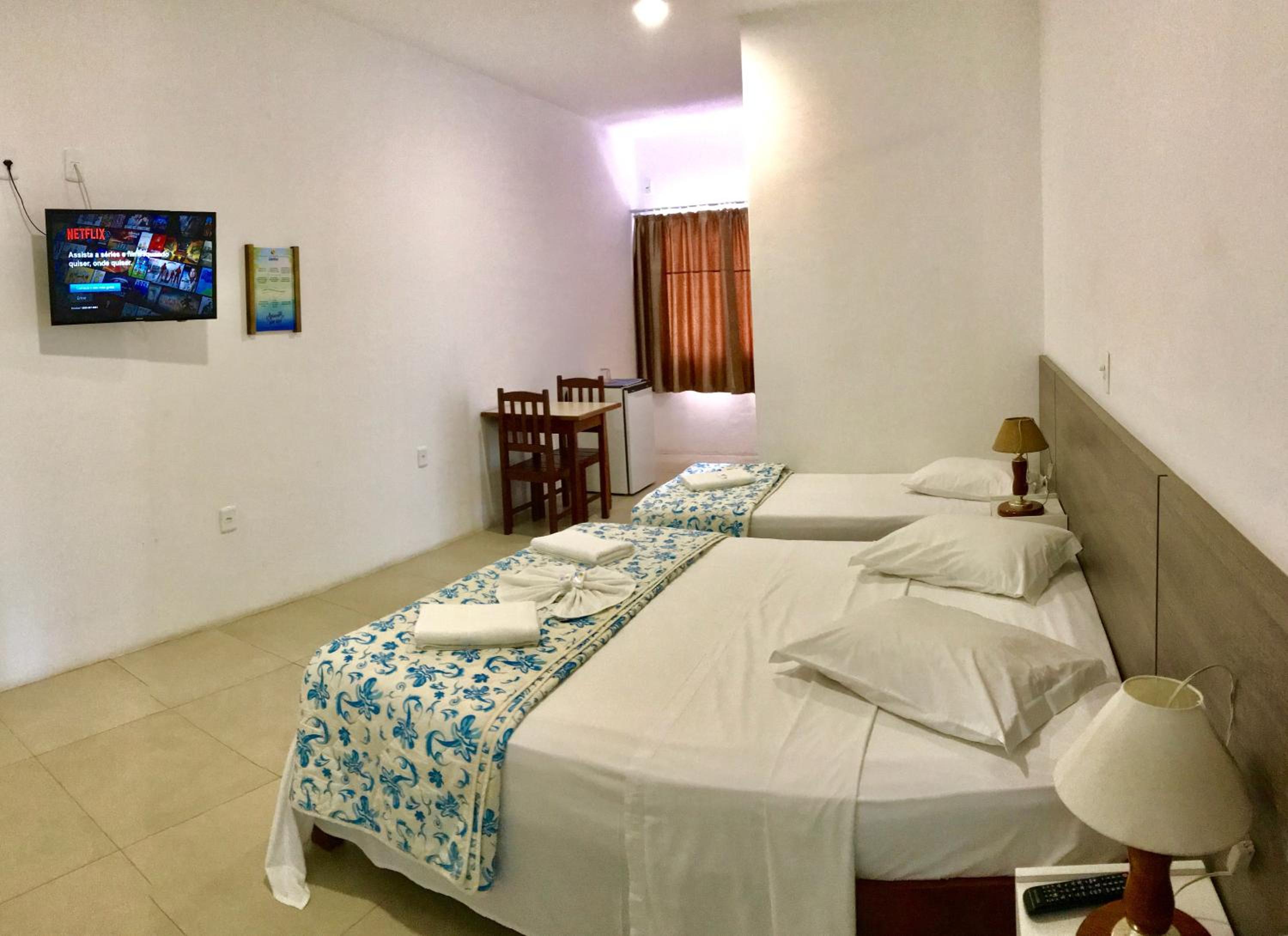 Triple Room with Air Conditioner - Photo 3