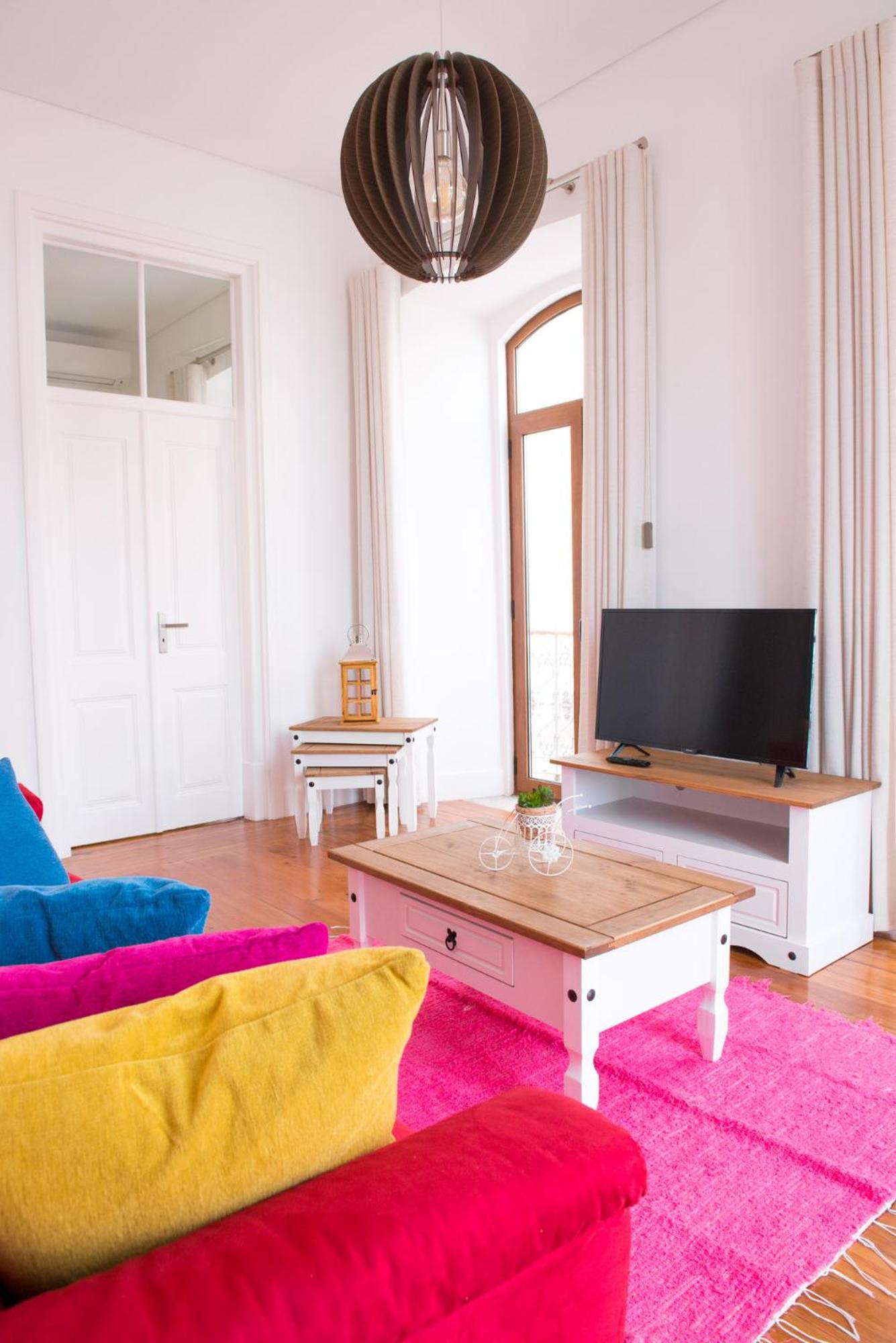 Apartment photo 2