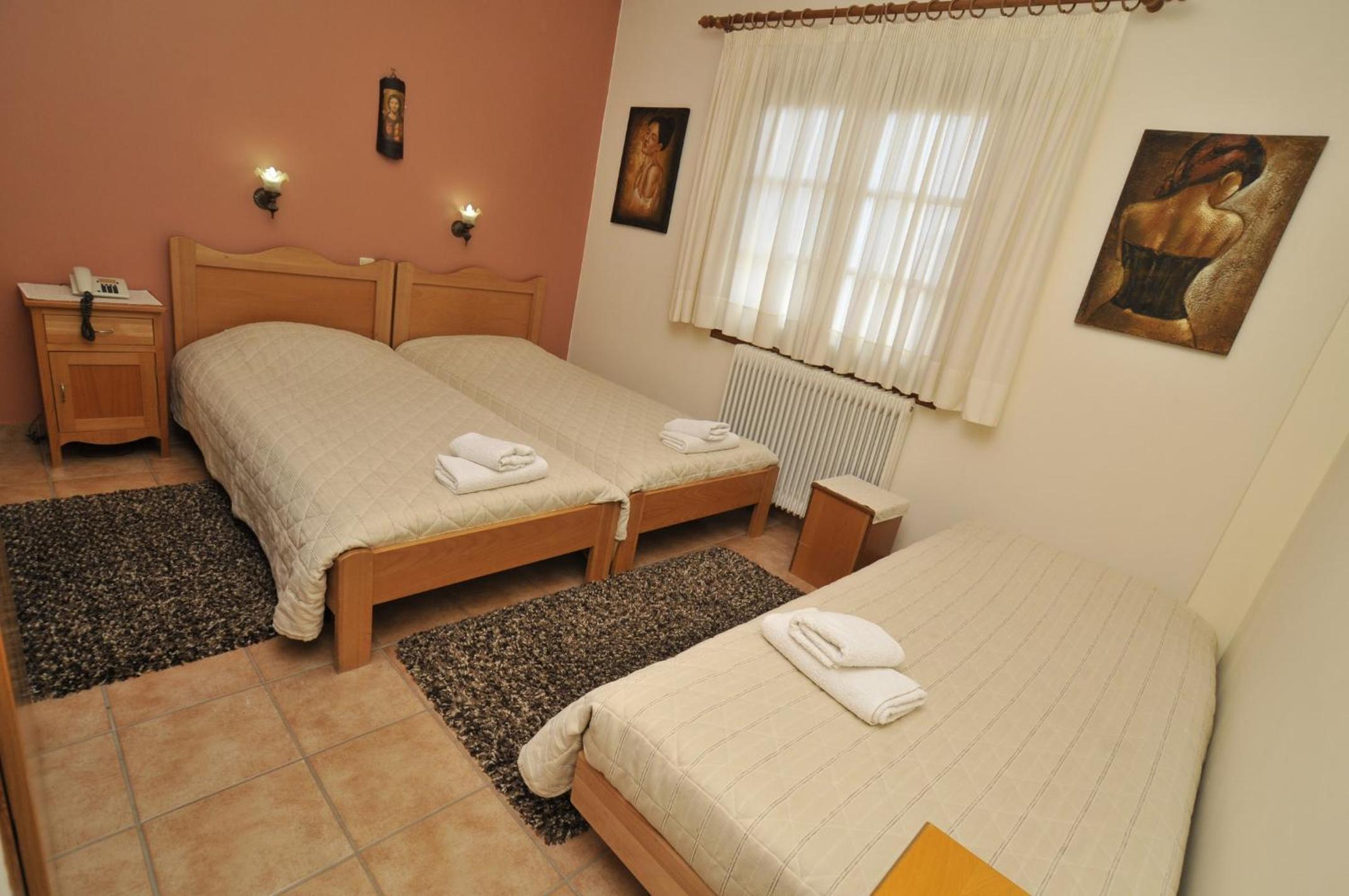 Triple Room - Photo 2