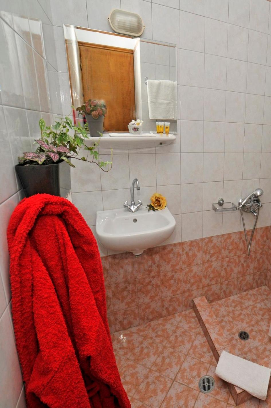 Triple Room - Photo 3