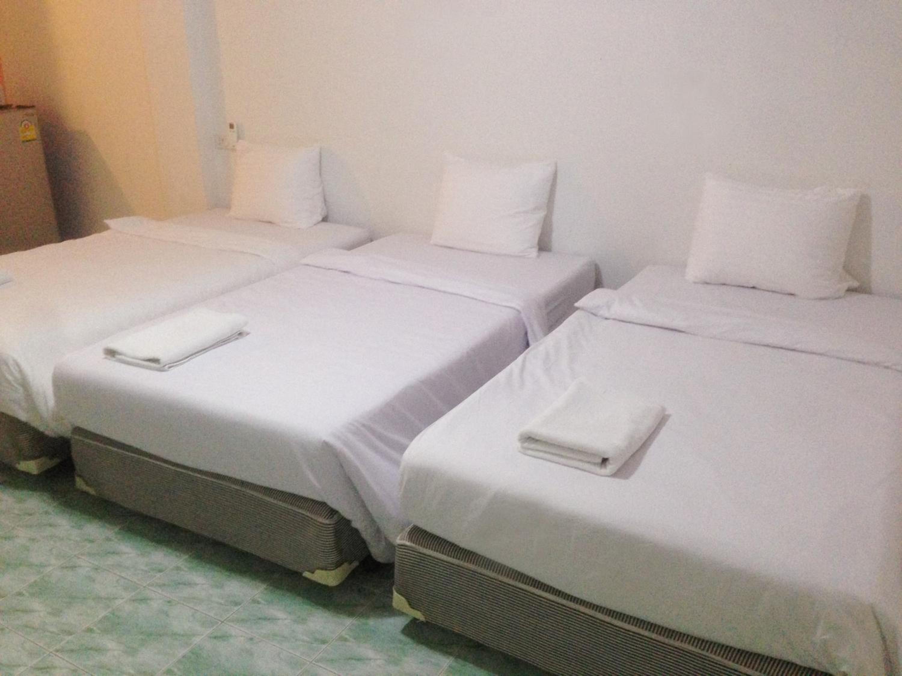 Triple Room - Photo 11