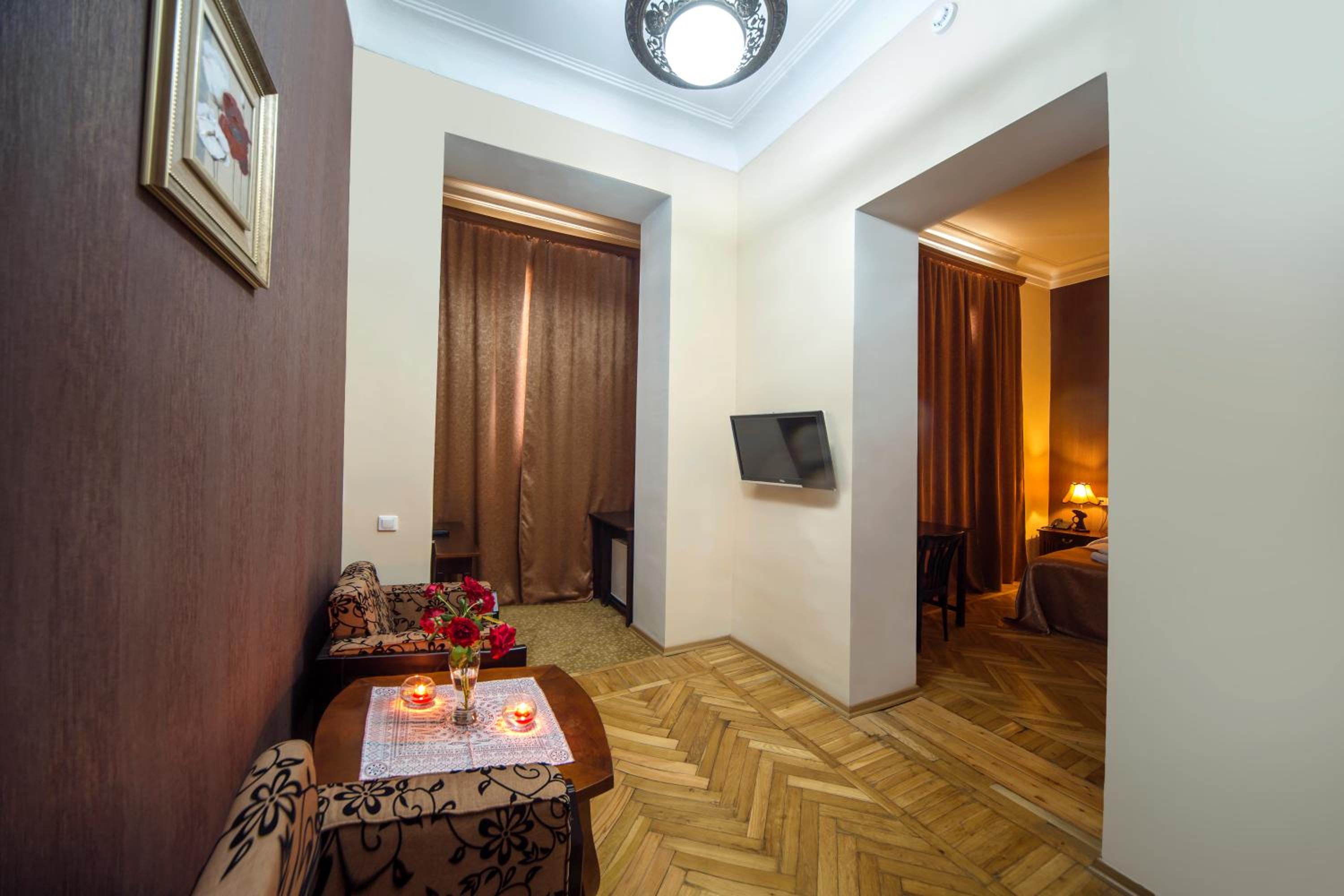 Deluxe Double or Twin Room photo 2