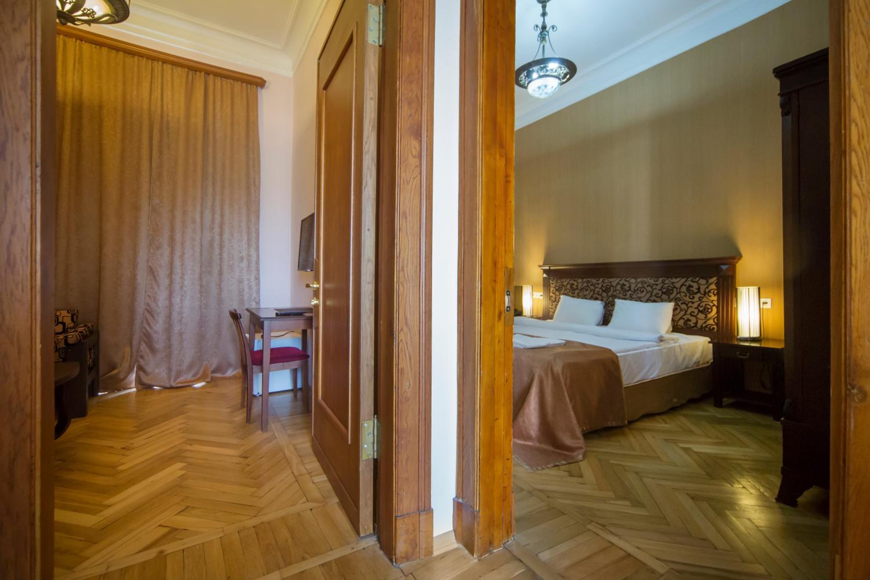 Suite - With Full Board and 3 Treatments  photo 3