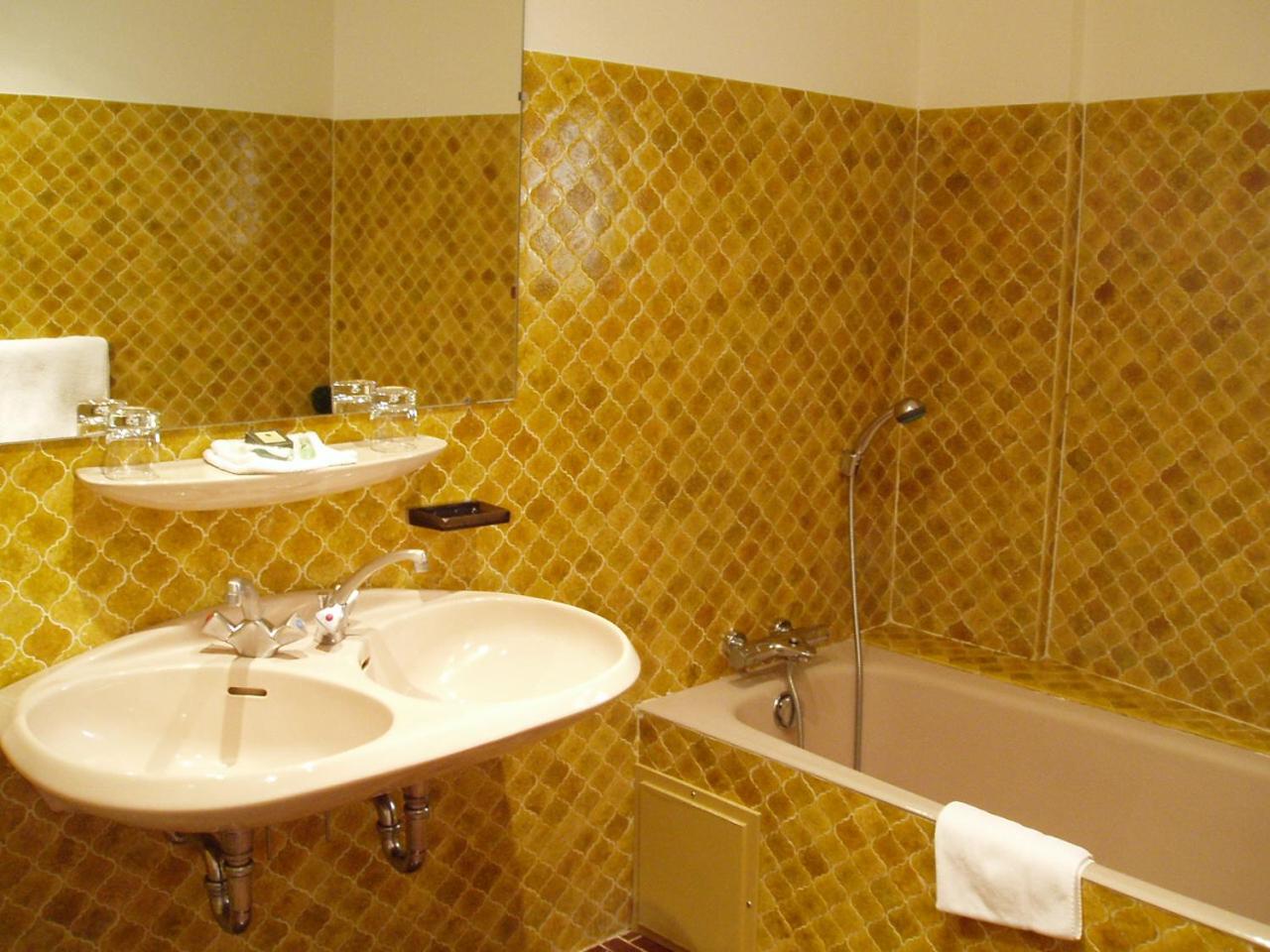 Superior Twin Room with City View photo 2