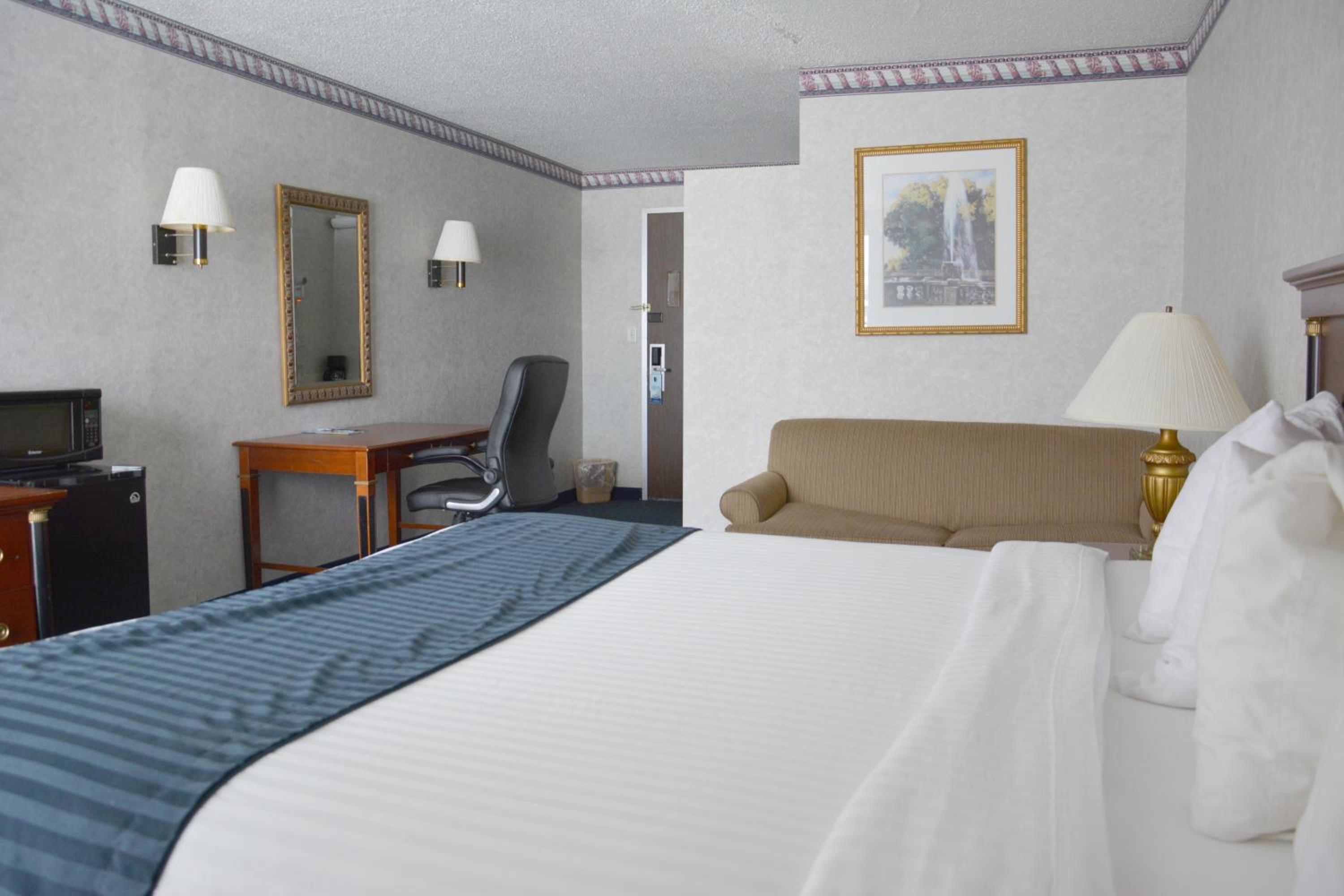 King Studio Suite - Non-Smoking - Photo 2