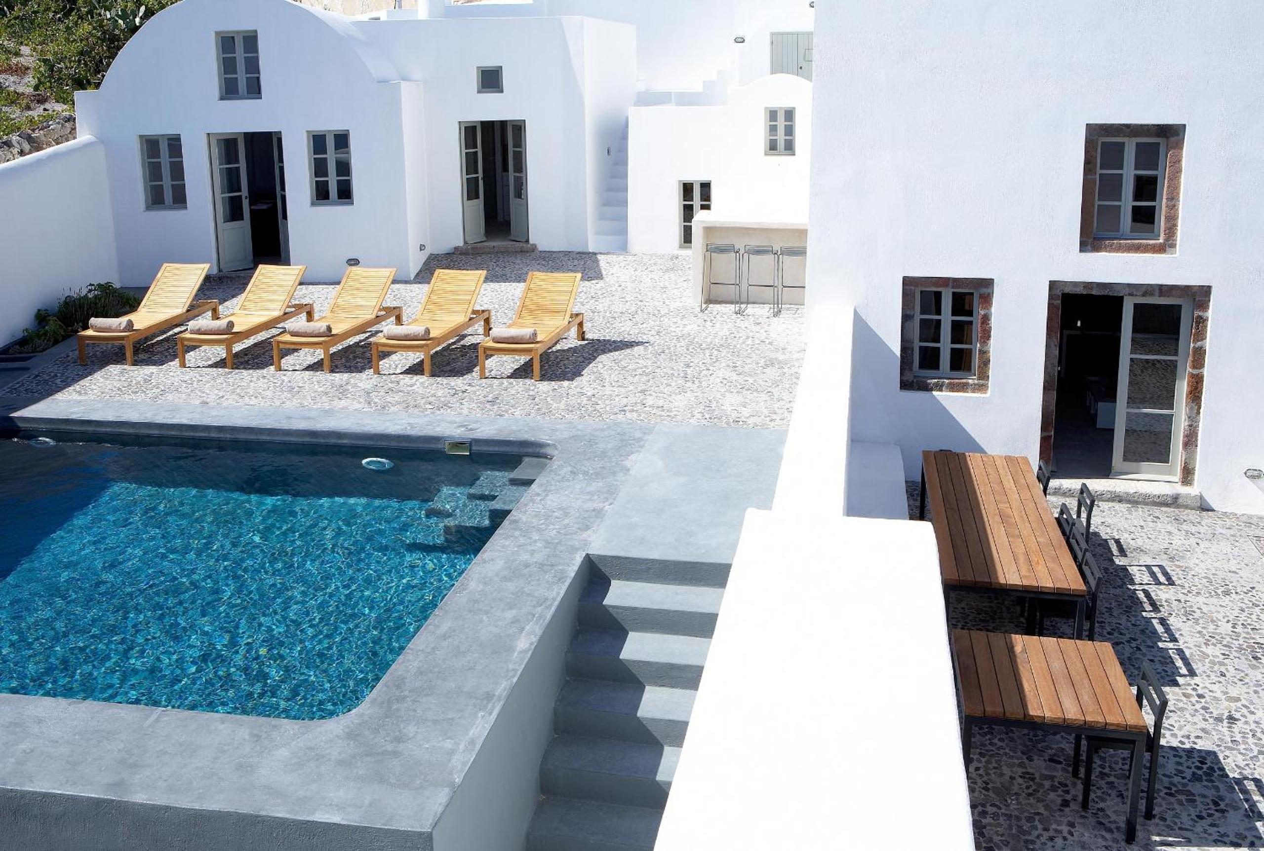 Villa (16 adults) with Car Rental Package photo 3
