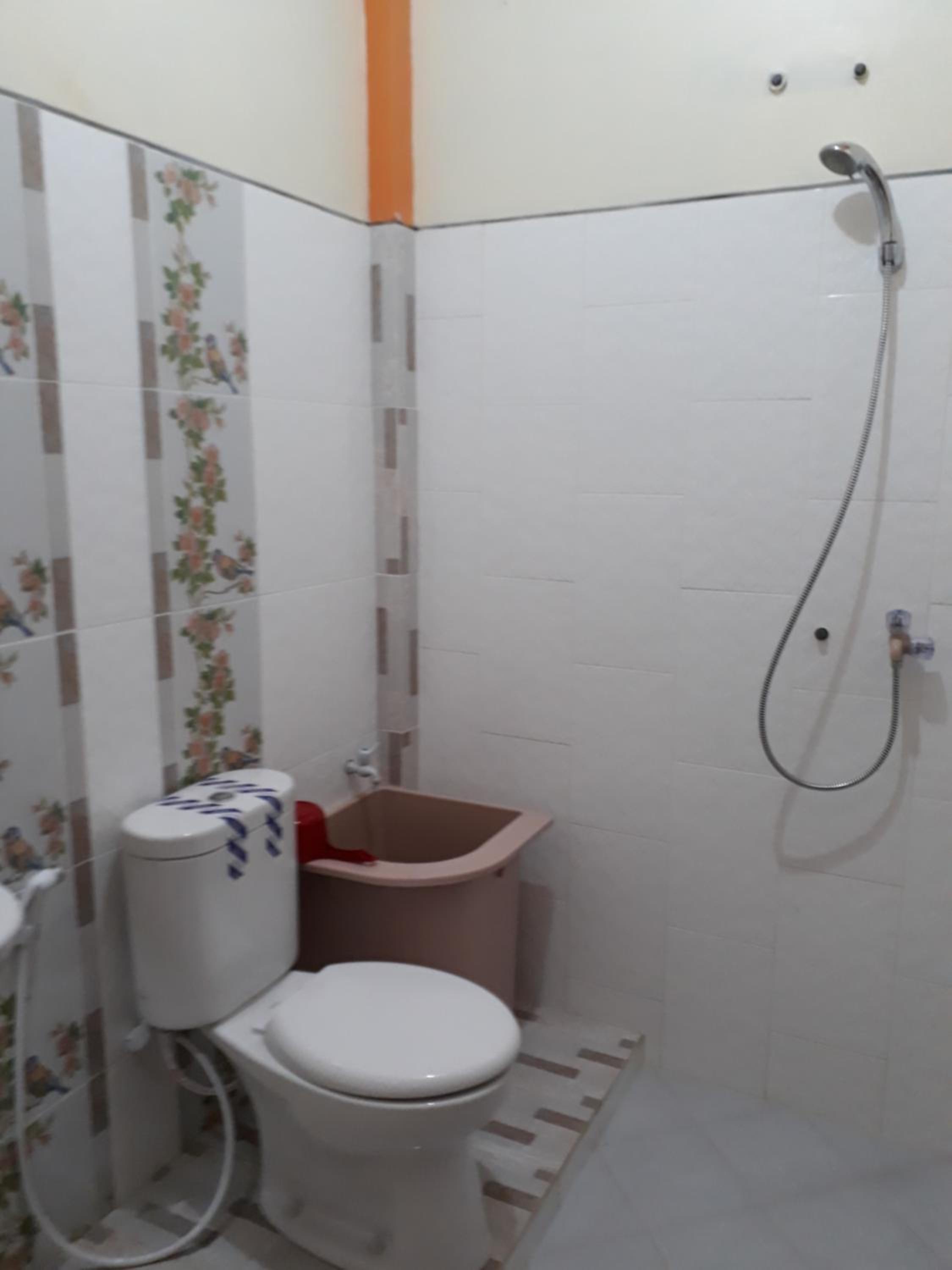 Double Room with Private Bathroom - Photo 7