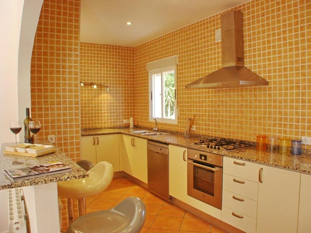 Villa photo 3