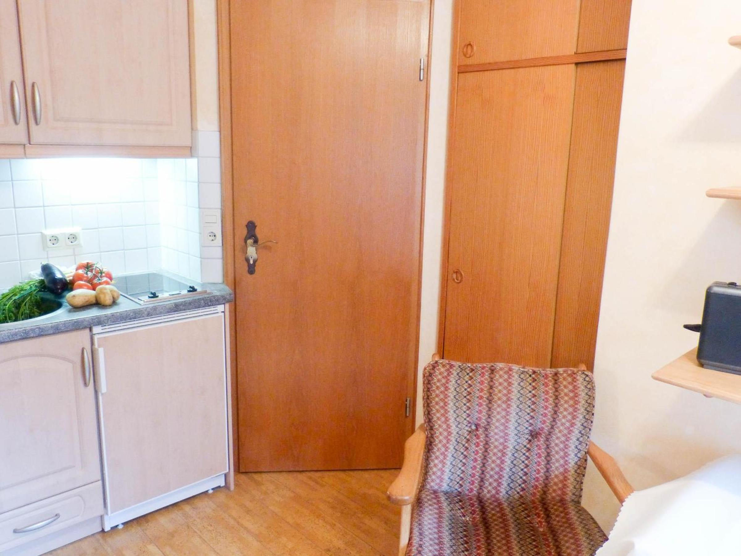 One-Bedroom Apartment photo 2