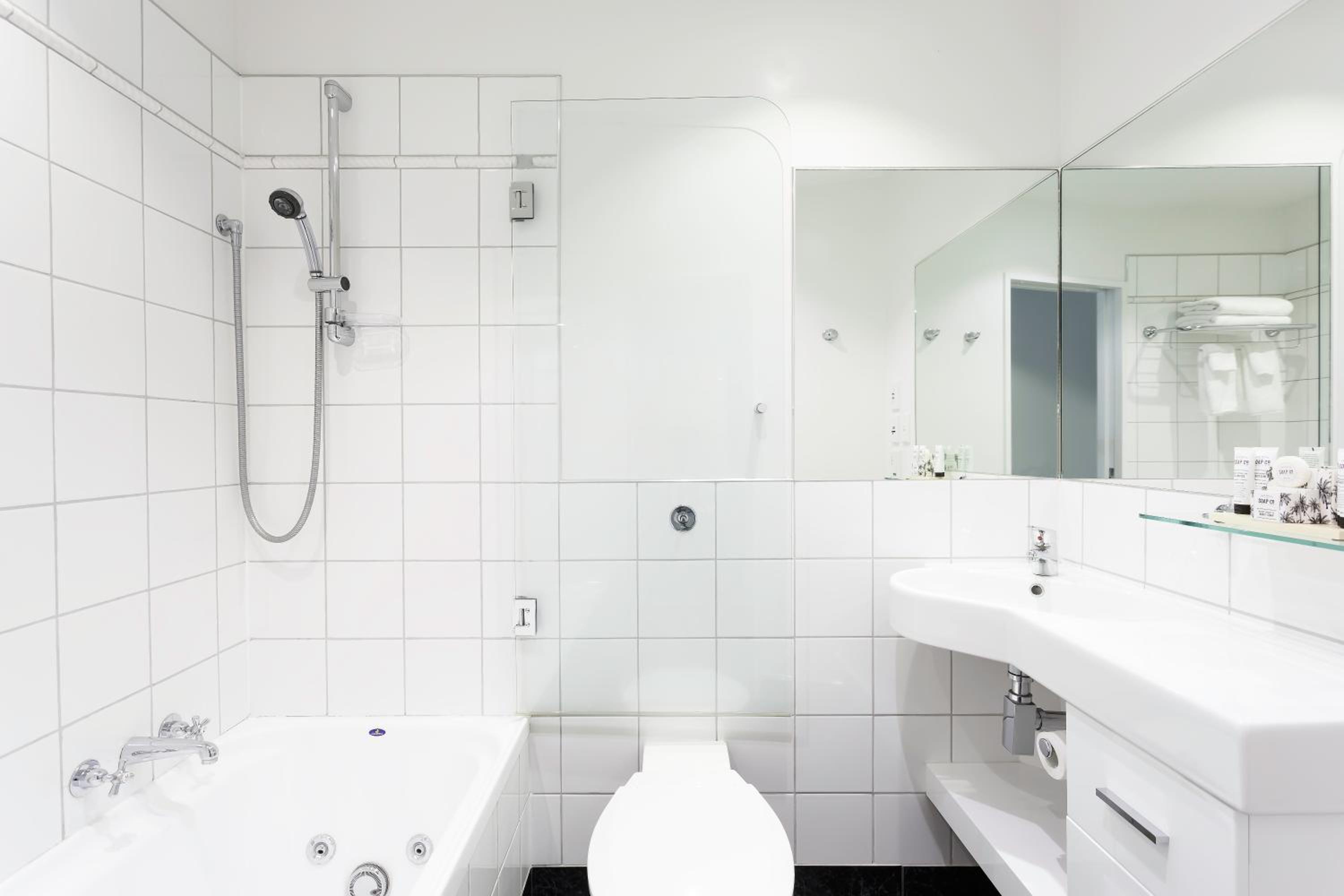 Studio with Spa Bath - Riverfront
